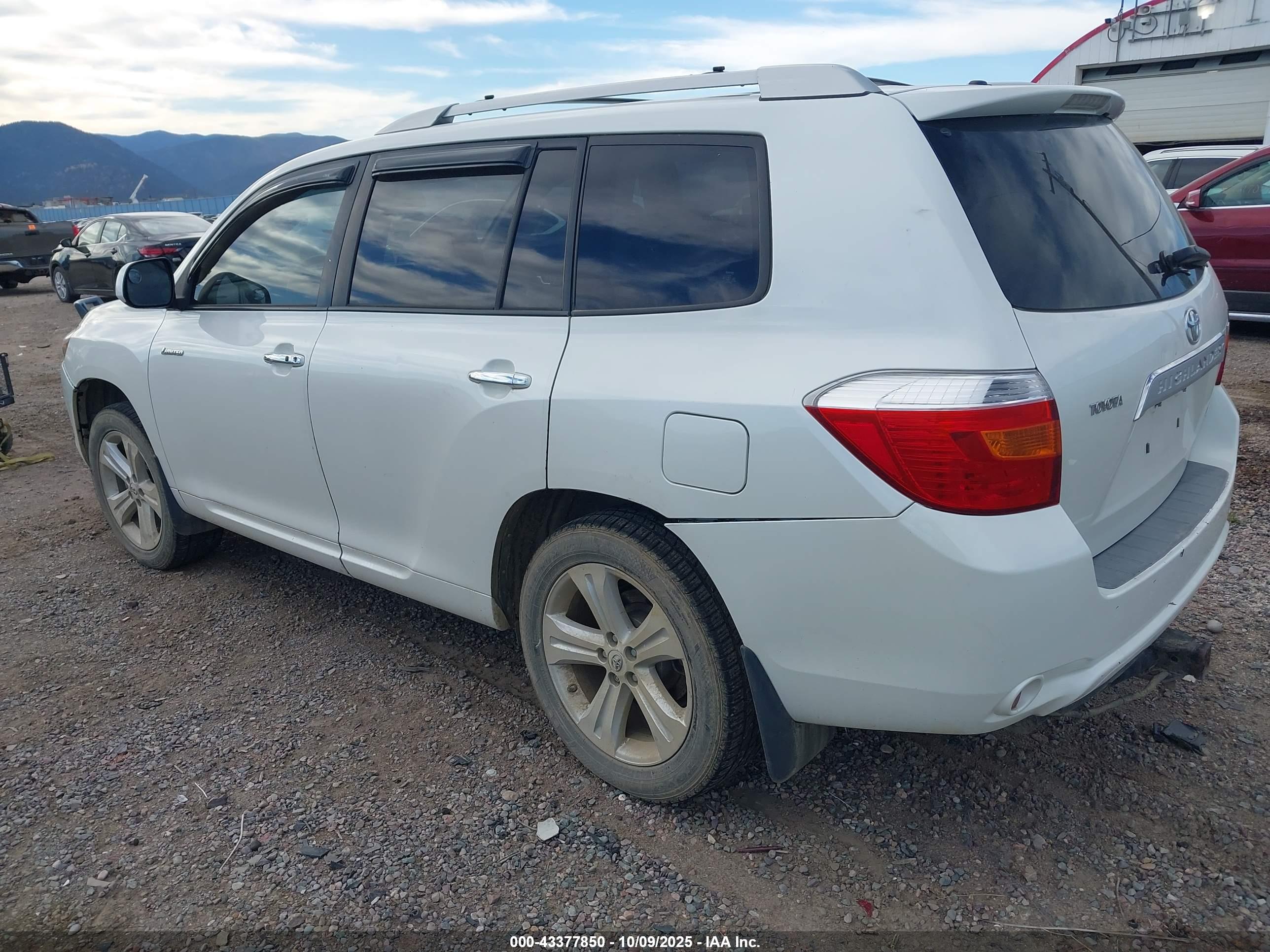 TOYOTA HIGHLANDER image 3