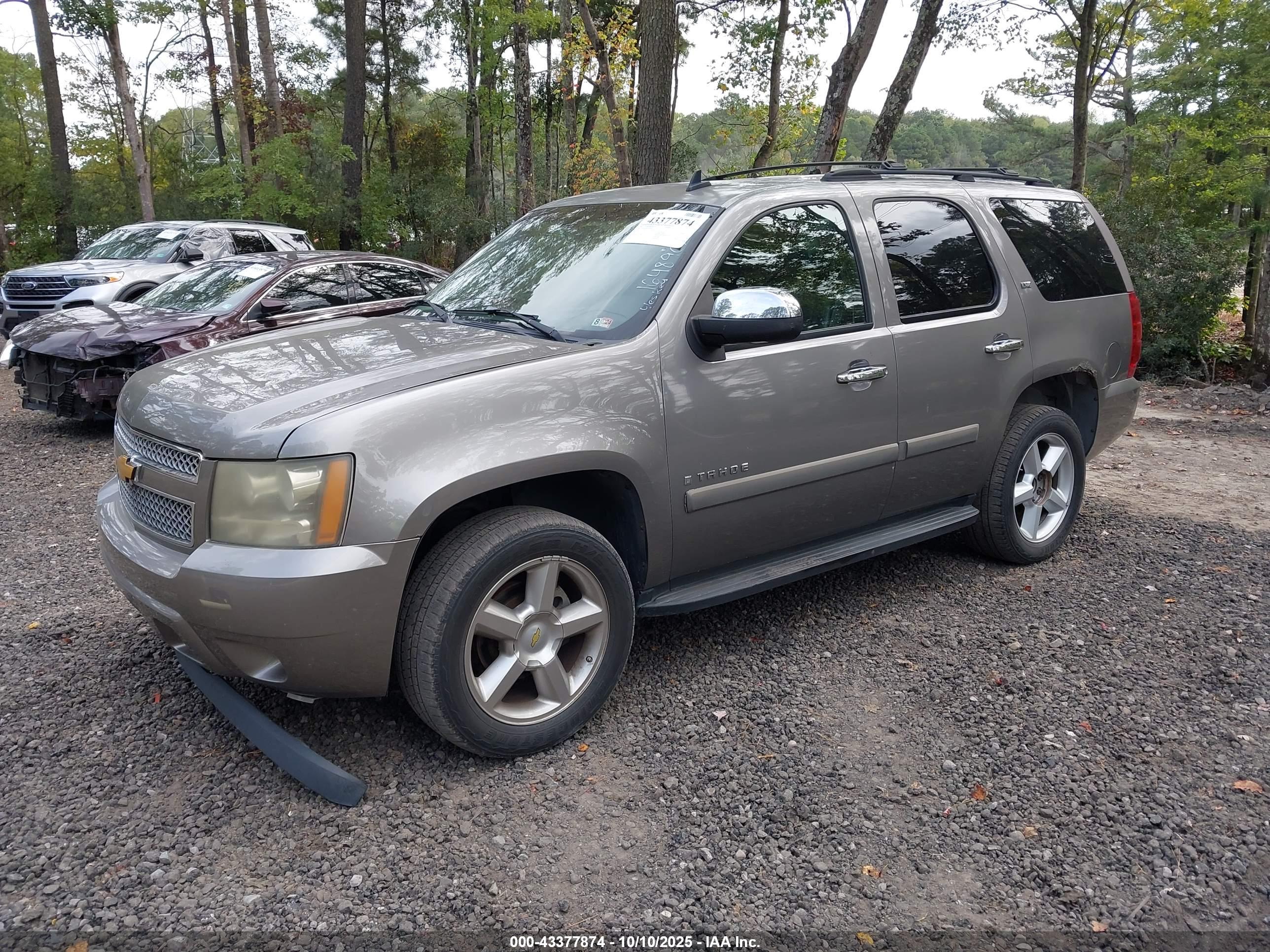 CHEVROLET TAHOE image 2
