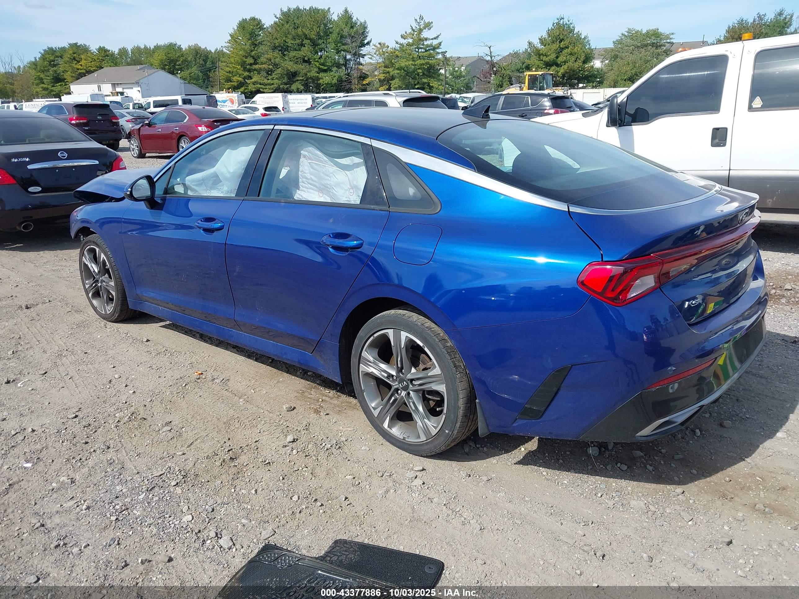 KIA K5 image 3