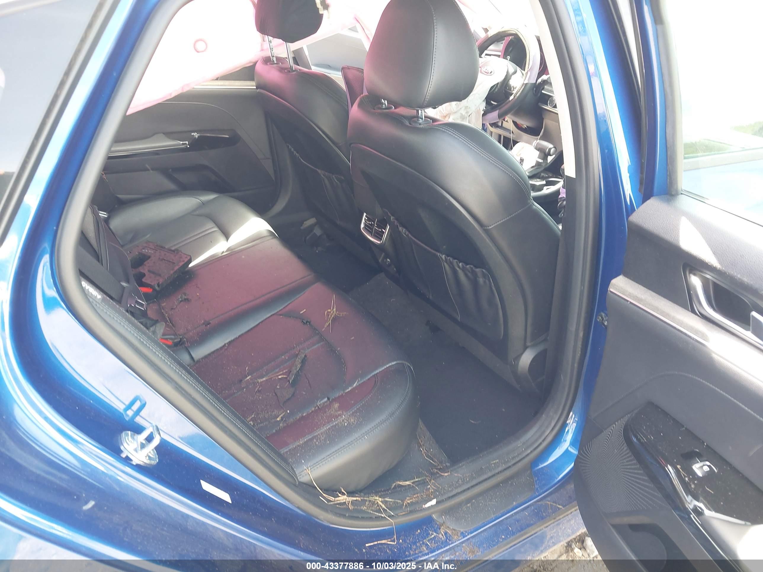 KIA K5 image 8