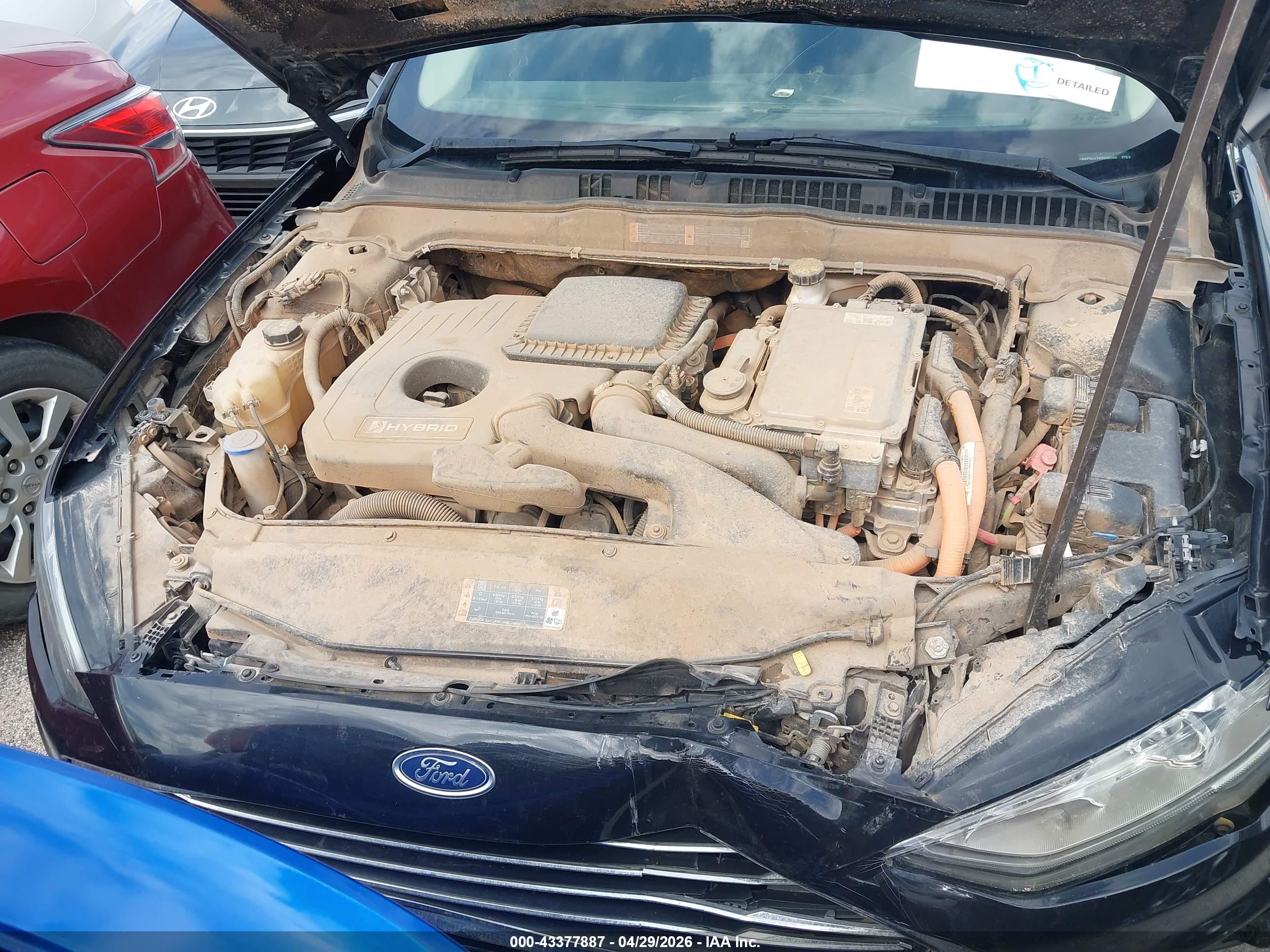 FORD FUSION image 10