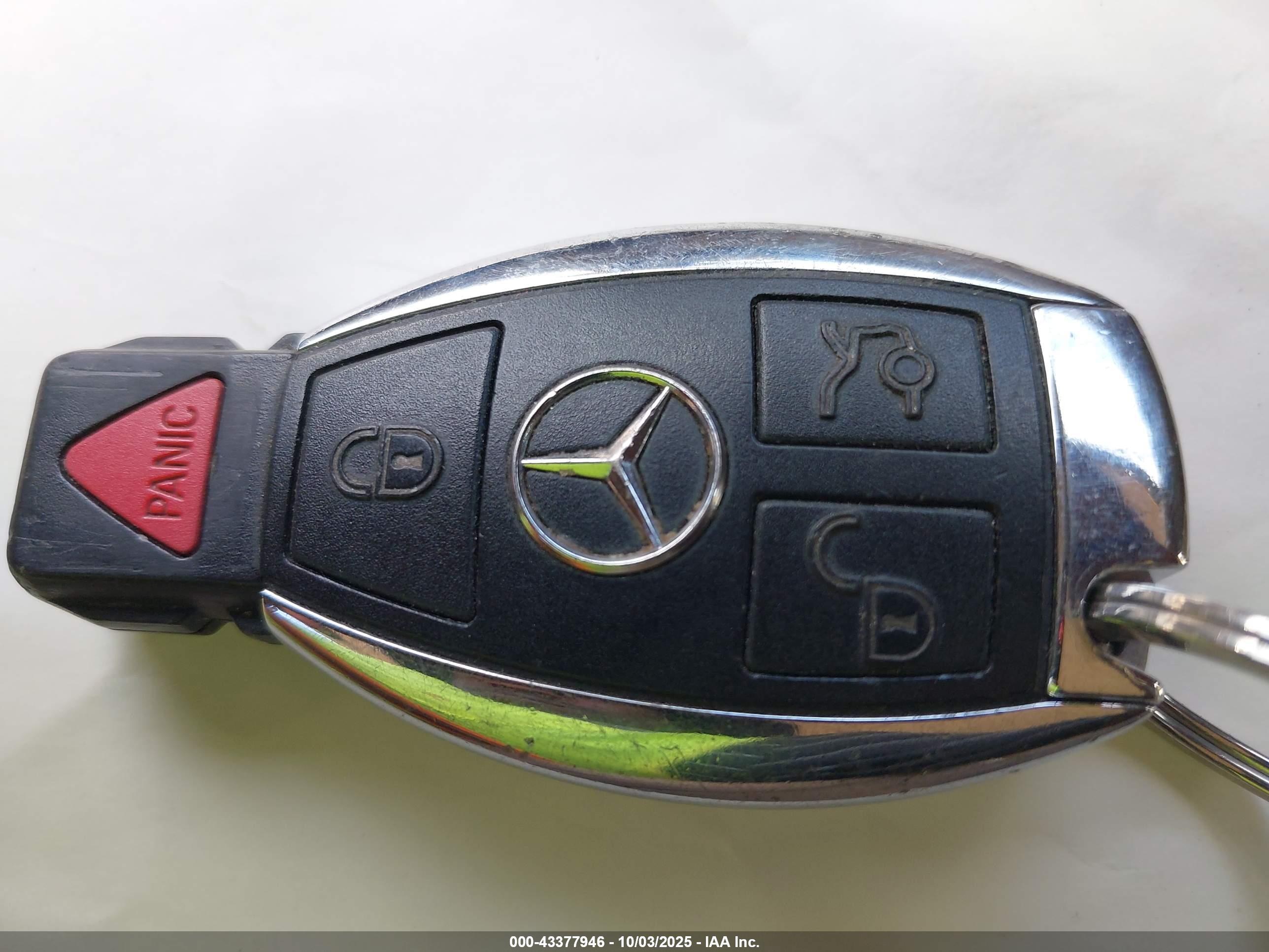 MERCEDES-BENZ E image 11