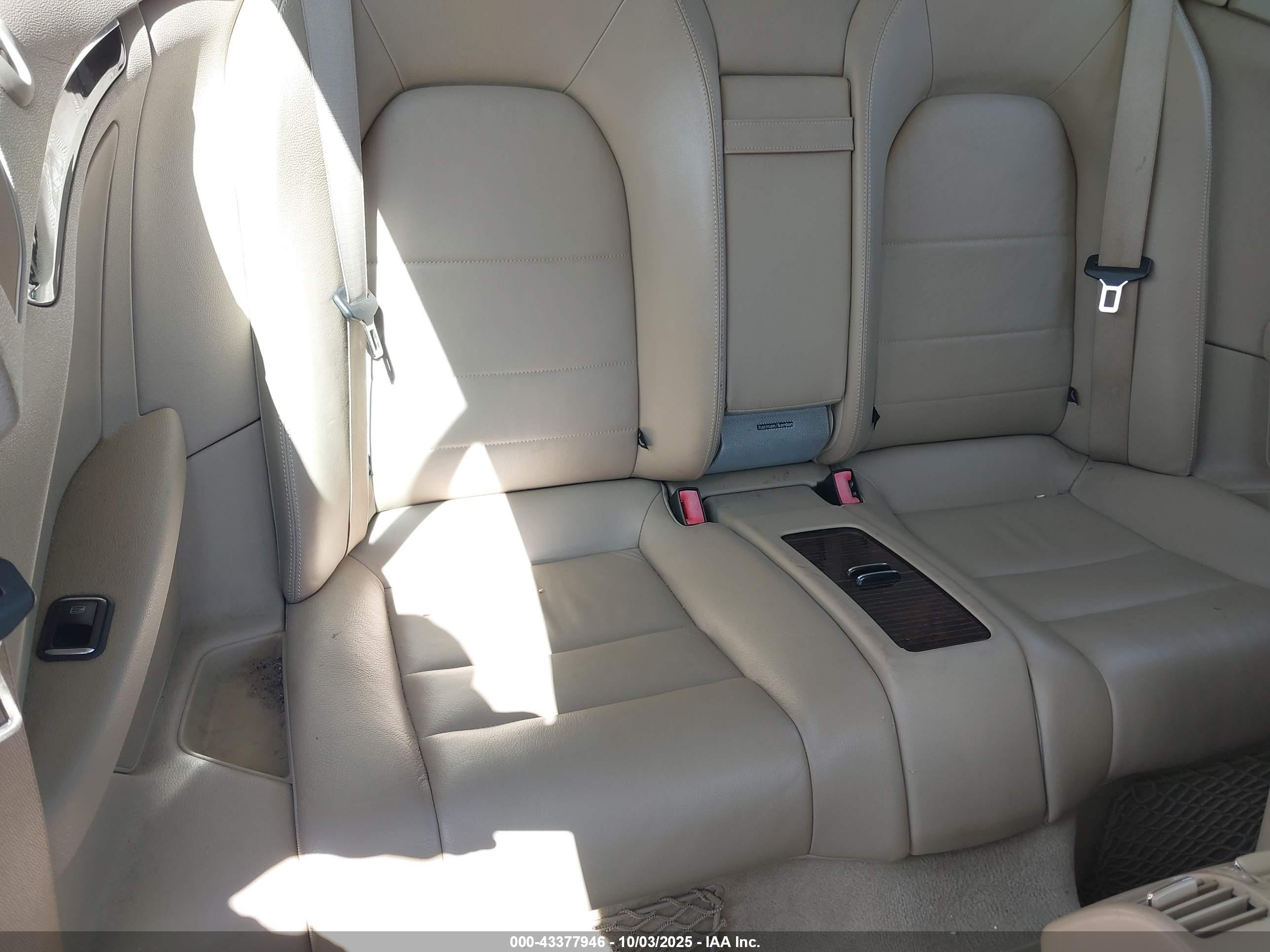 MERCEDES-BENZ E image 8