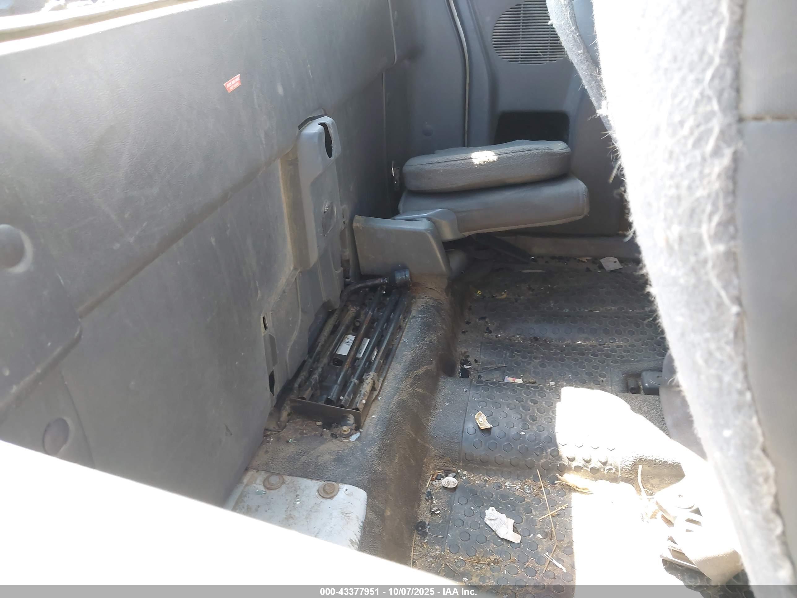 FORD RANGER image 8