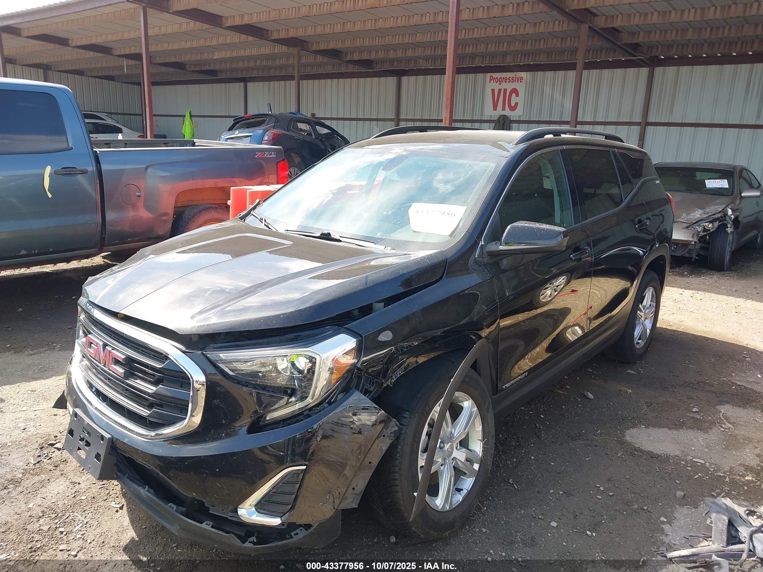 GMC TERRAIN image 2