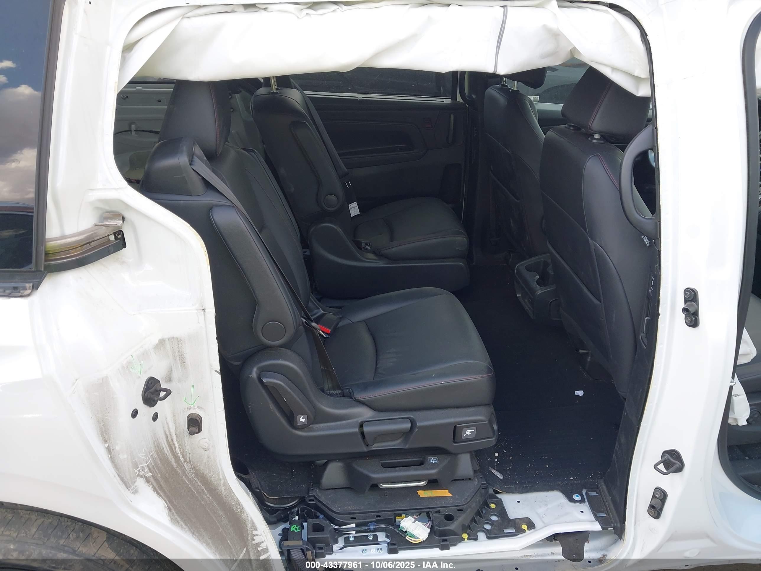 HONDA ODYSSEY image 8