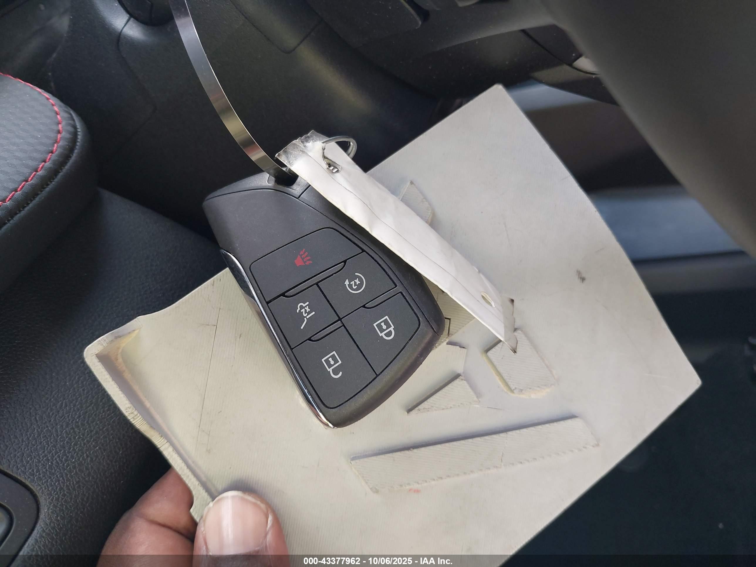 CHEVROLET EQUINOX image 11
