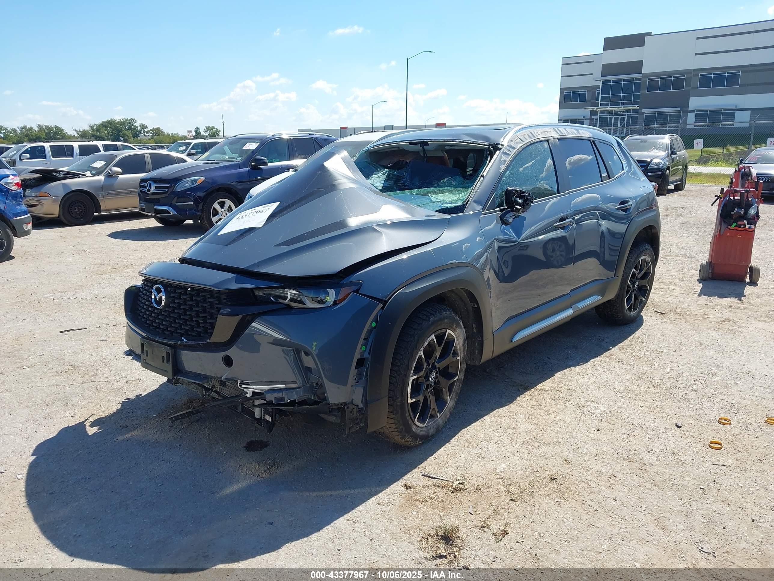 MAZDA CX-50 image 2