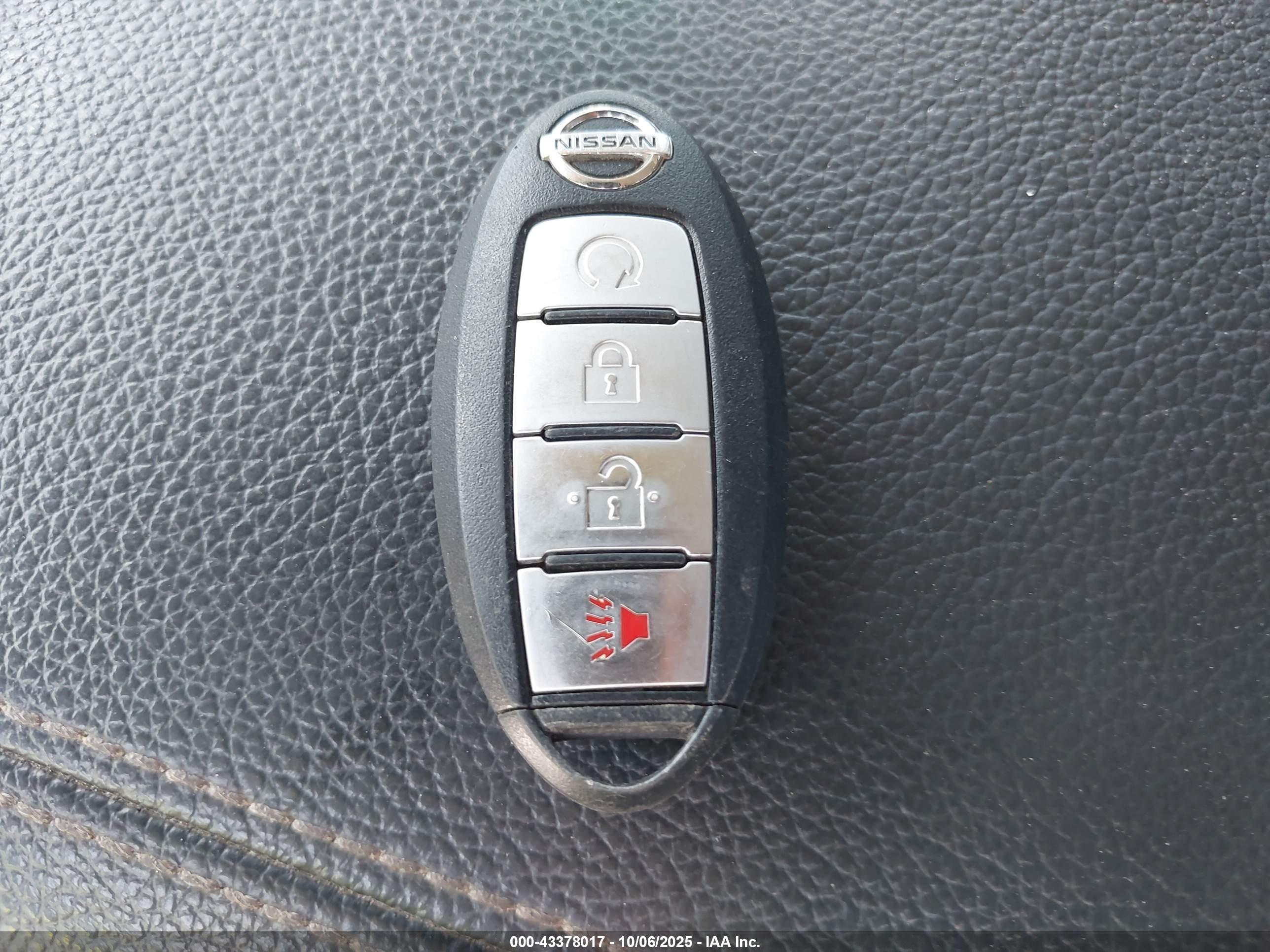 NISSAN TITAN image 11