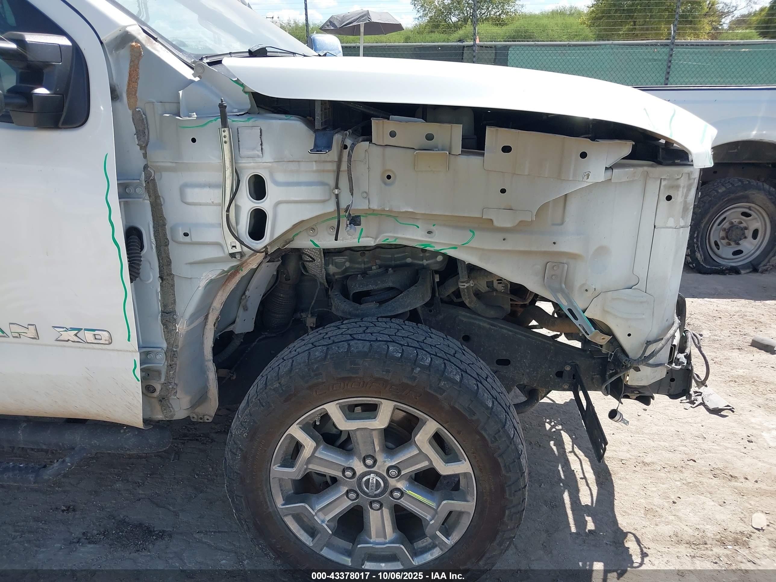 NISSAN TITAN image 6