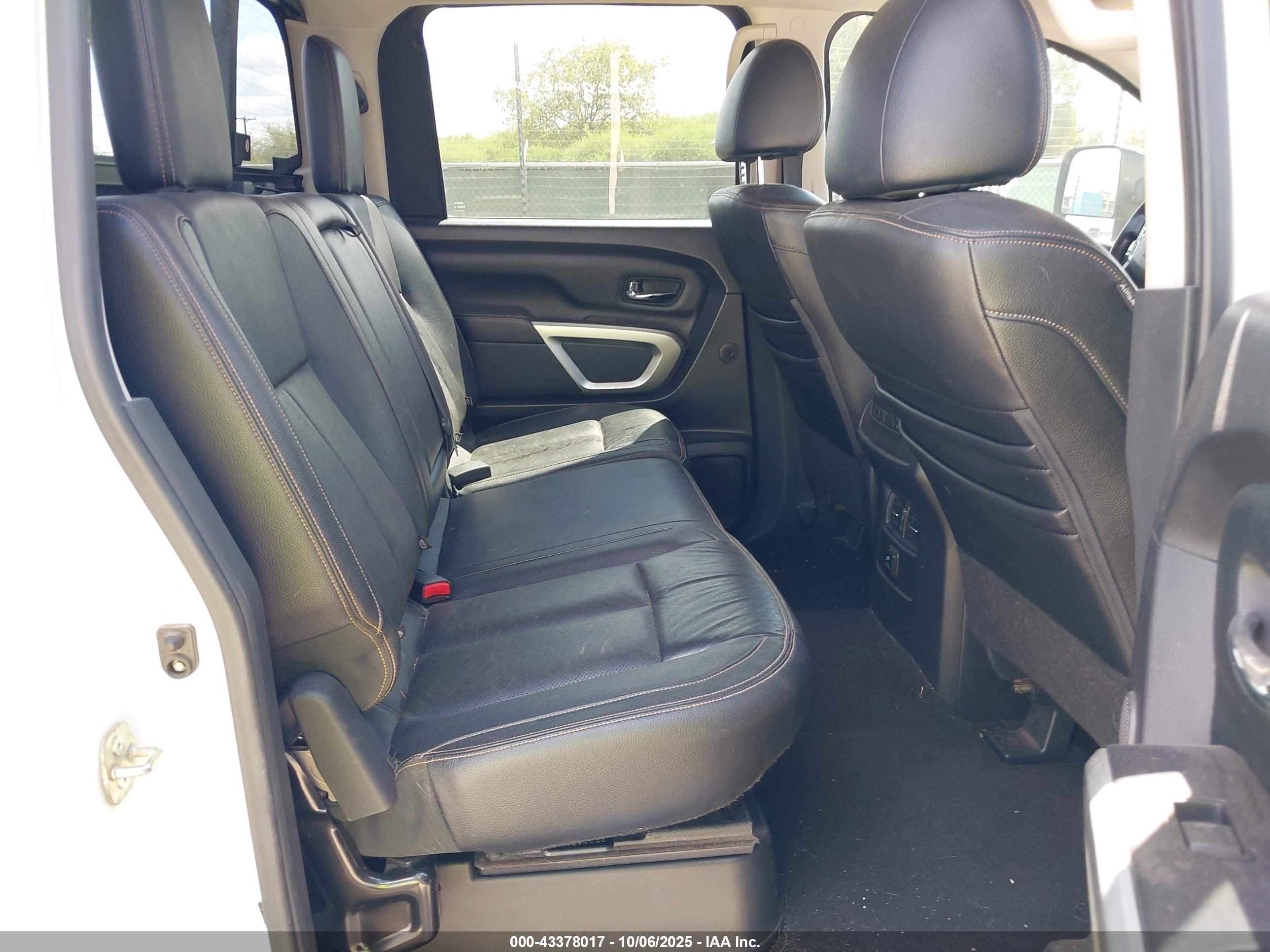 NISSAN TITAN image 8
