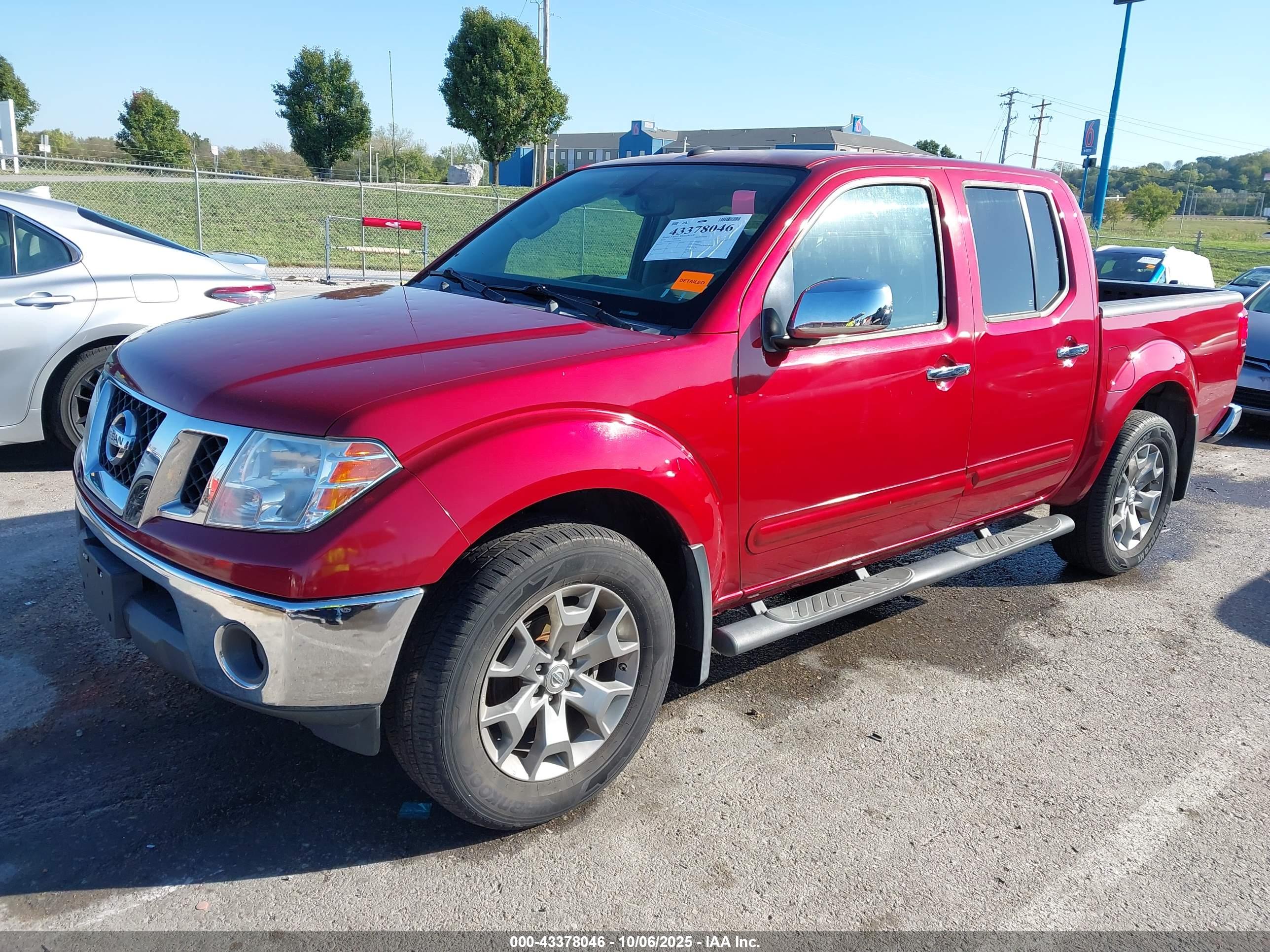 NISSAN FRONTIER image 2