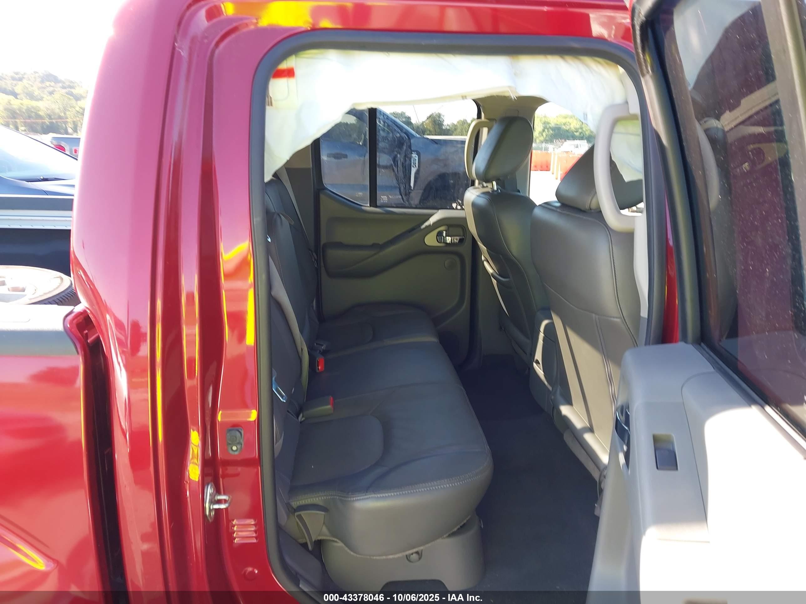 NISSAN FRONTIER image 8