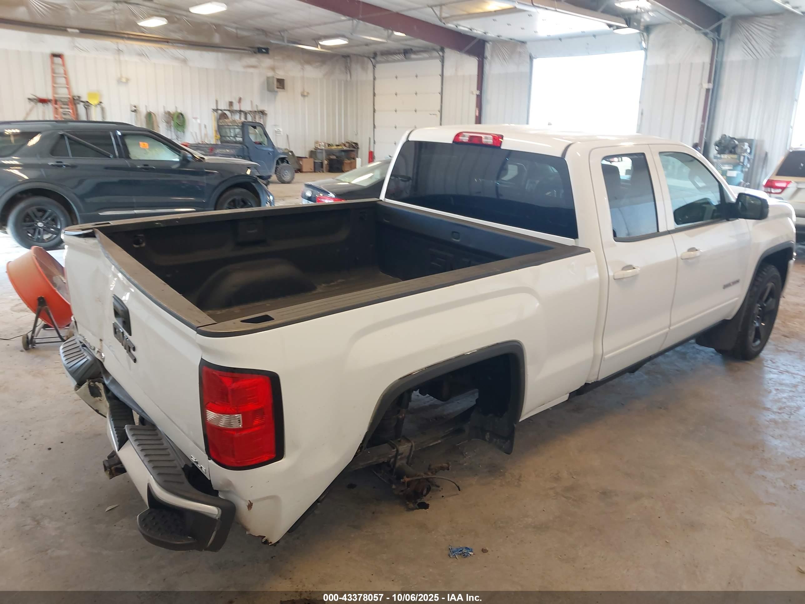 GMC SIERRA image 4