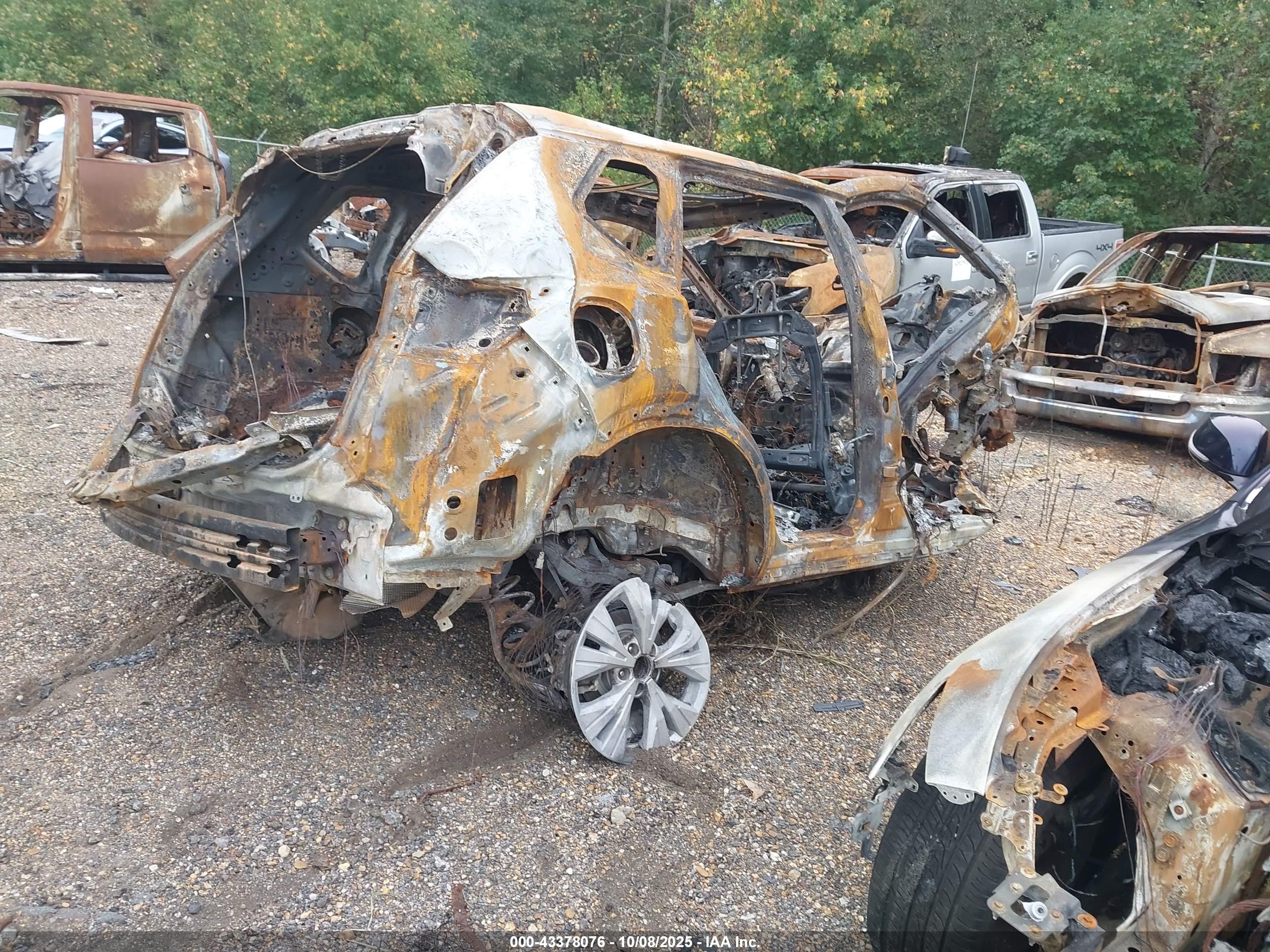 NISSAN ROGUE image 4