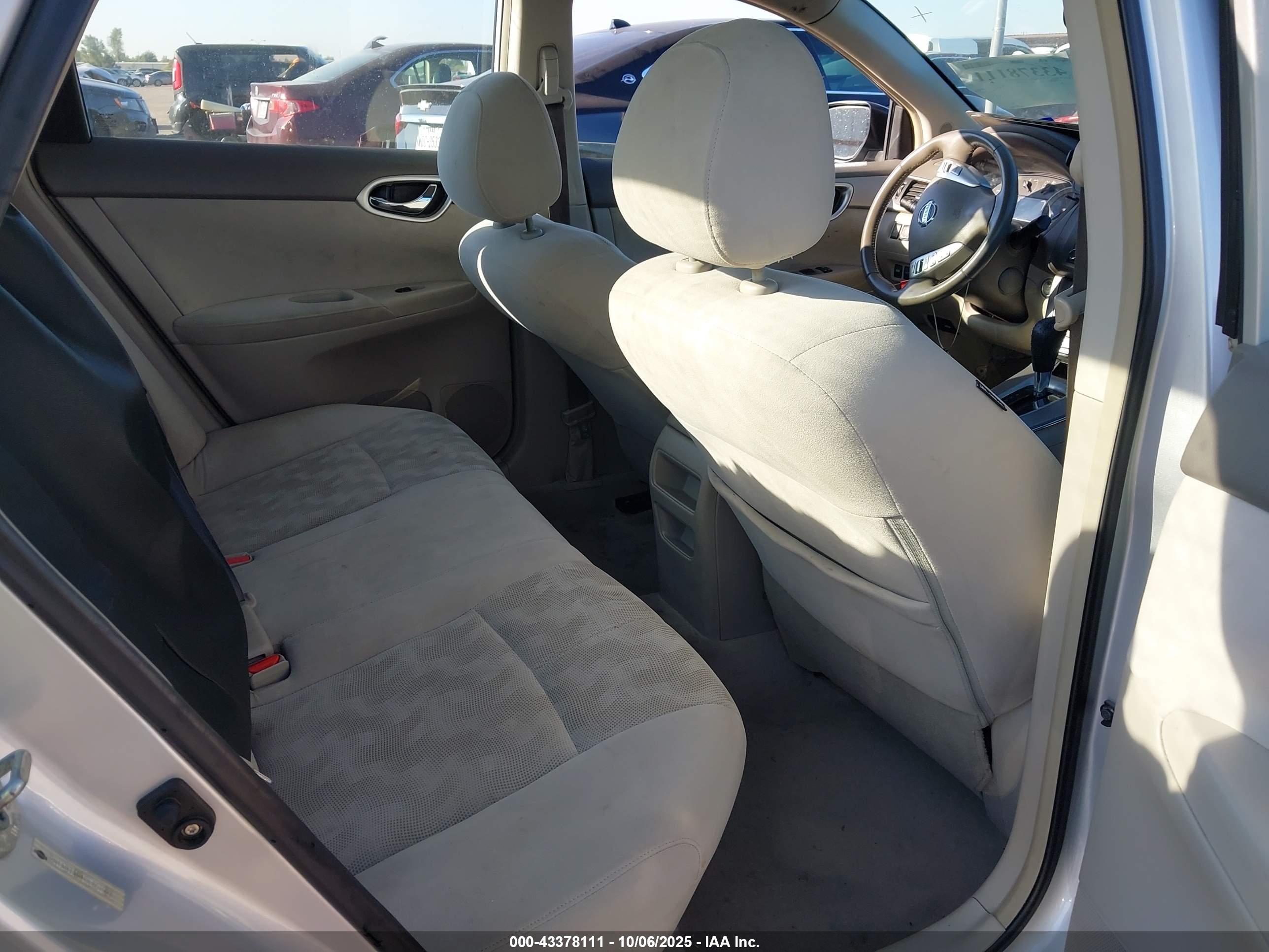 NISSAN SENTRA image 8