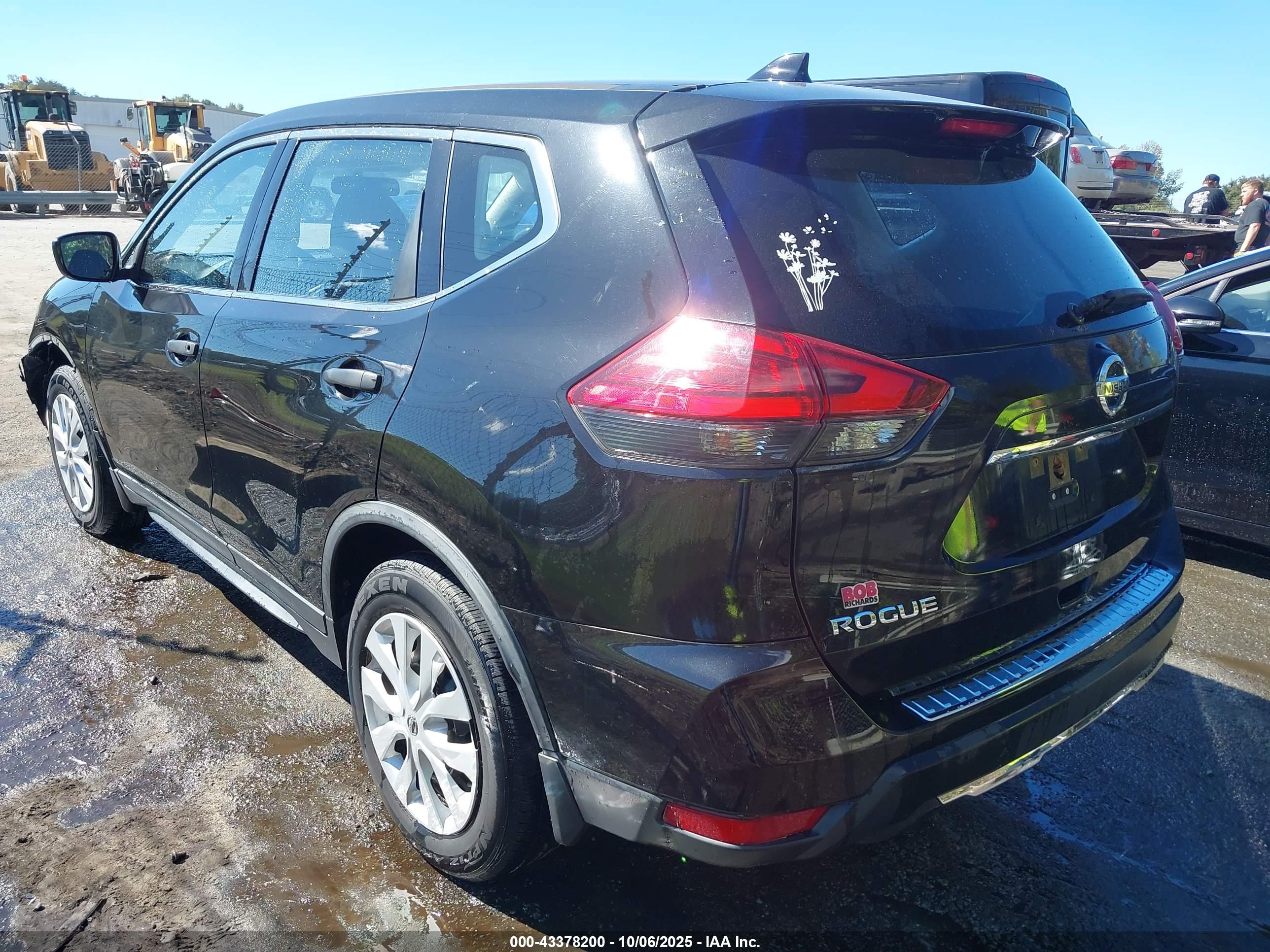 NISSAN ROGUE image 3