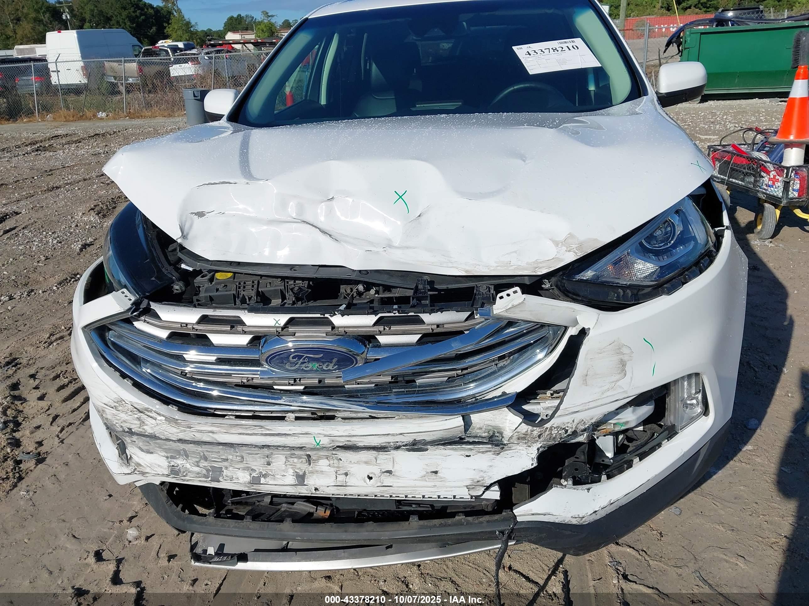 FORD EDGE image 6