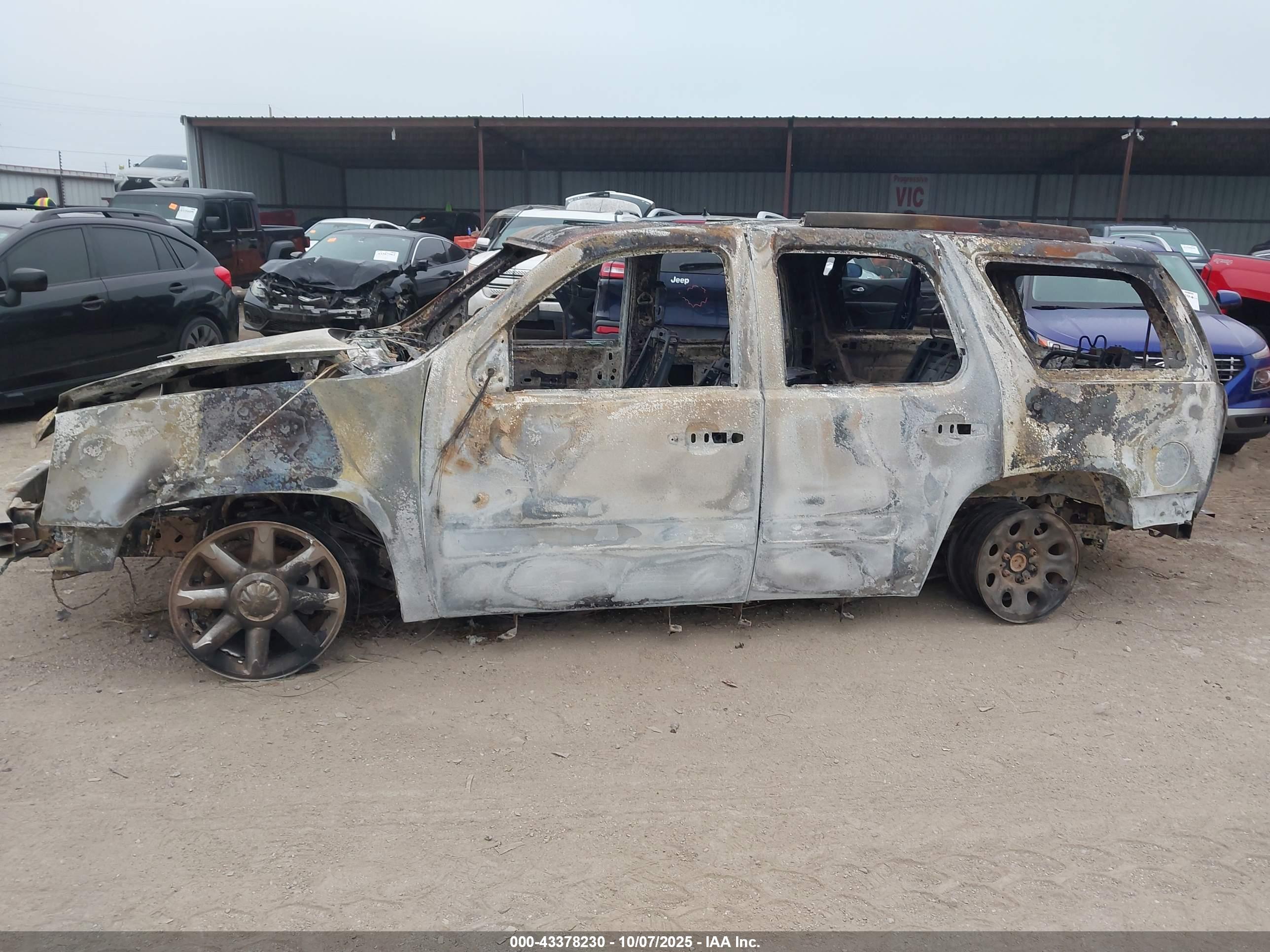 GMC YUKON image 6