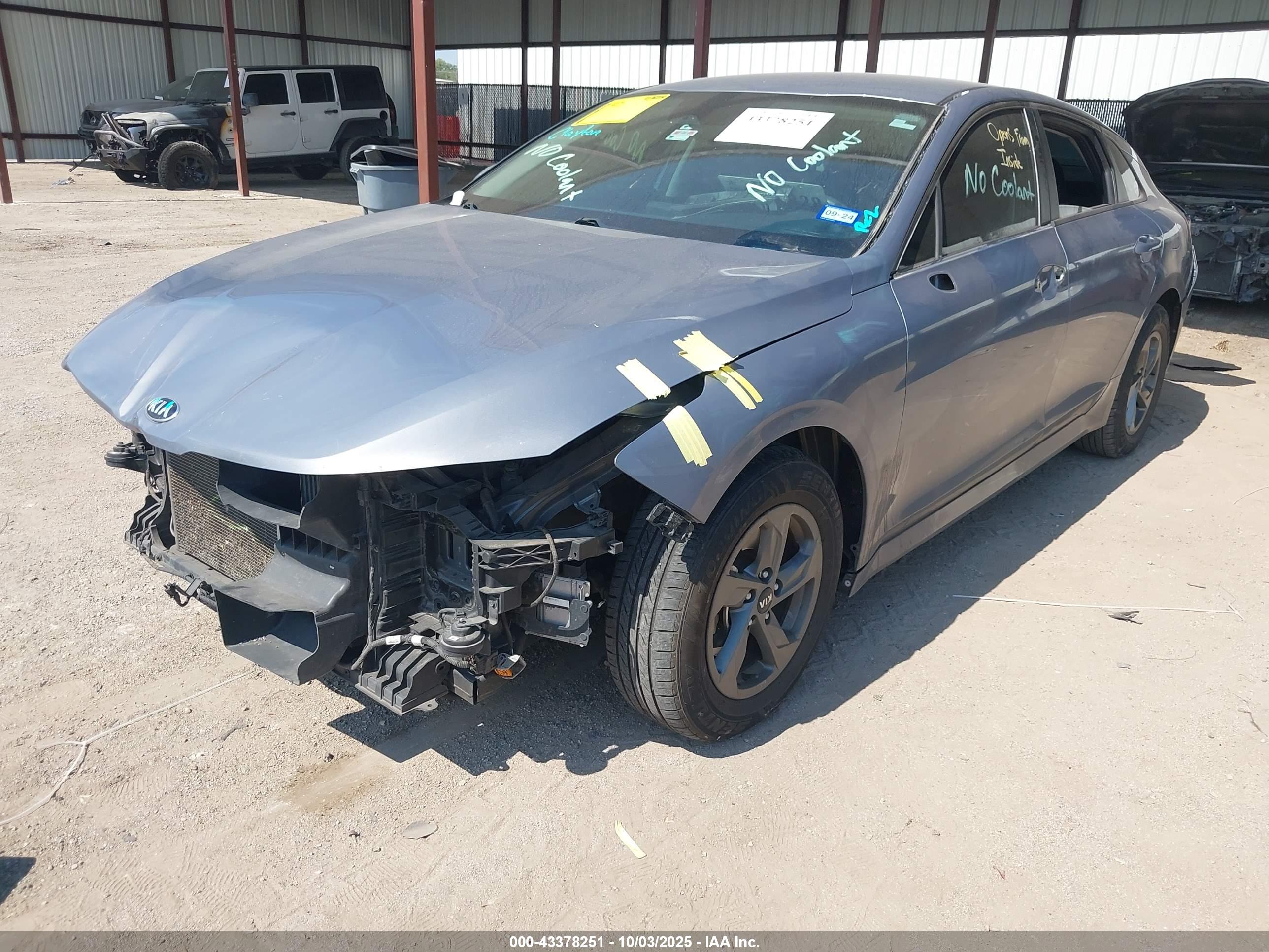 KIA K5 image 2