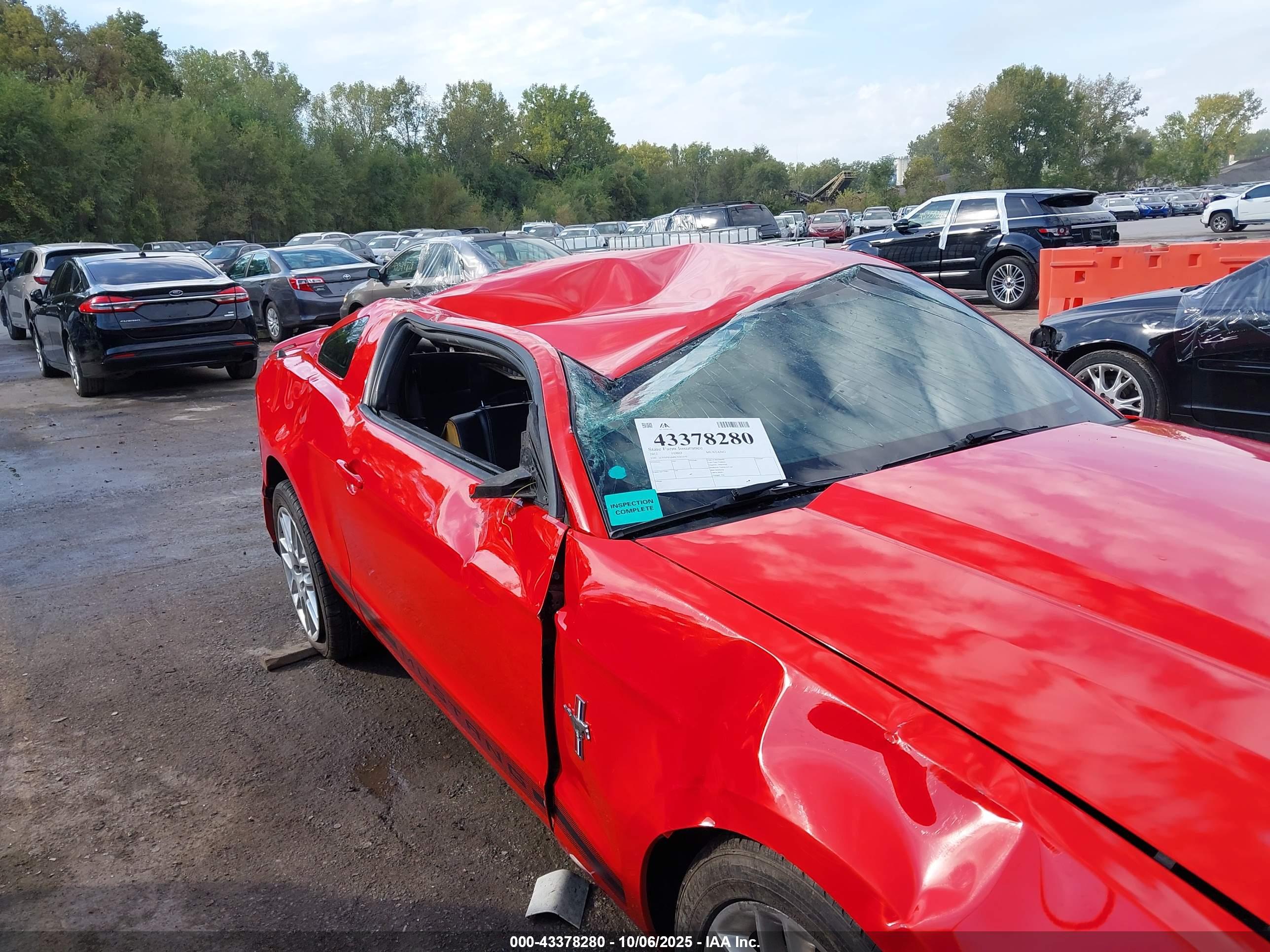 FORD MUSTANG image 6