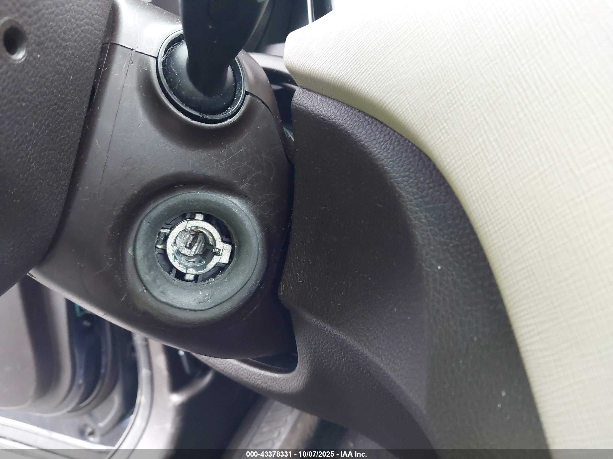 HYUNDAI SANTA image 6