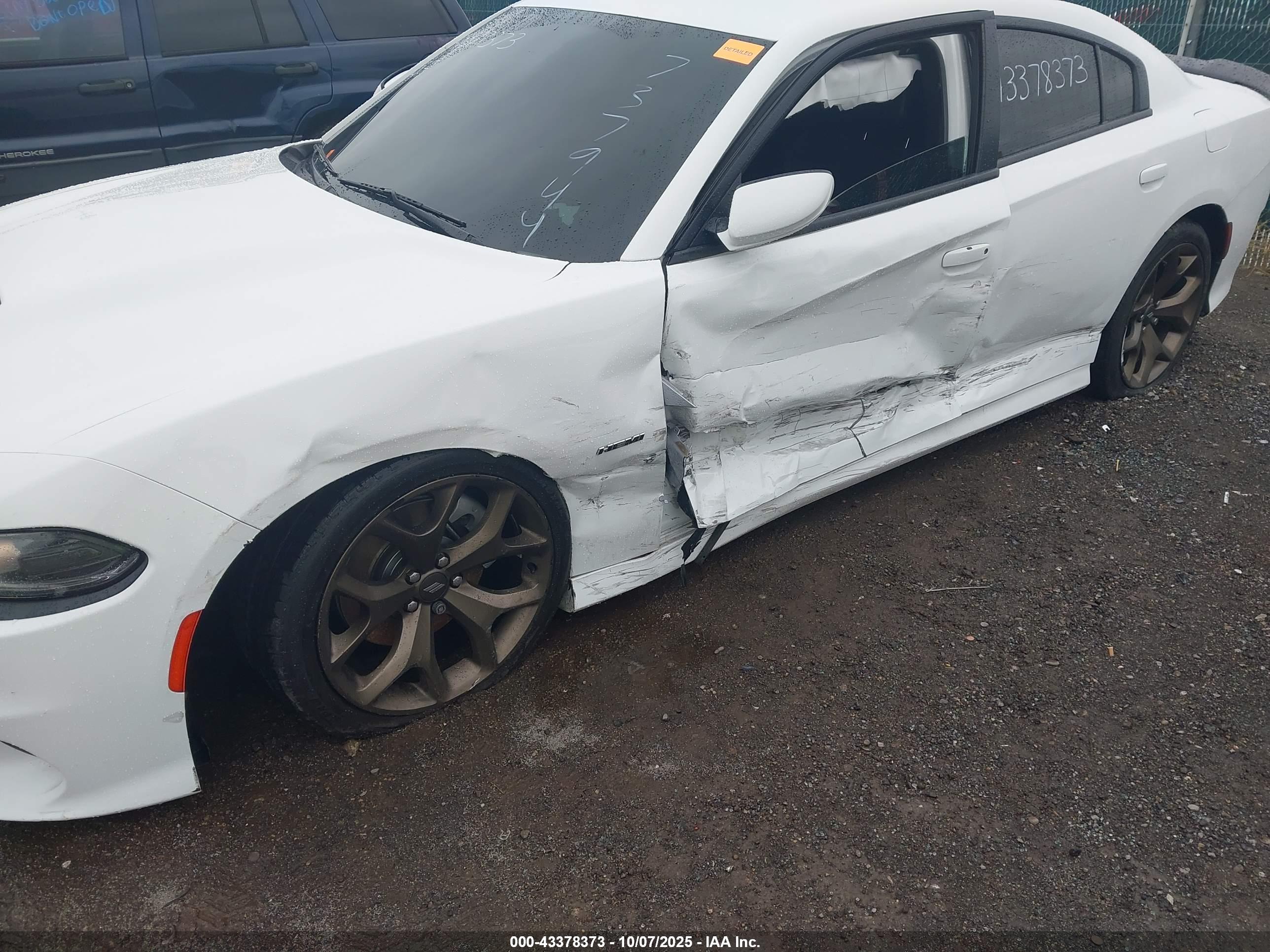 DODGE CHARGER image 6