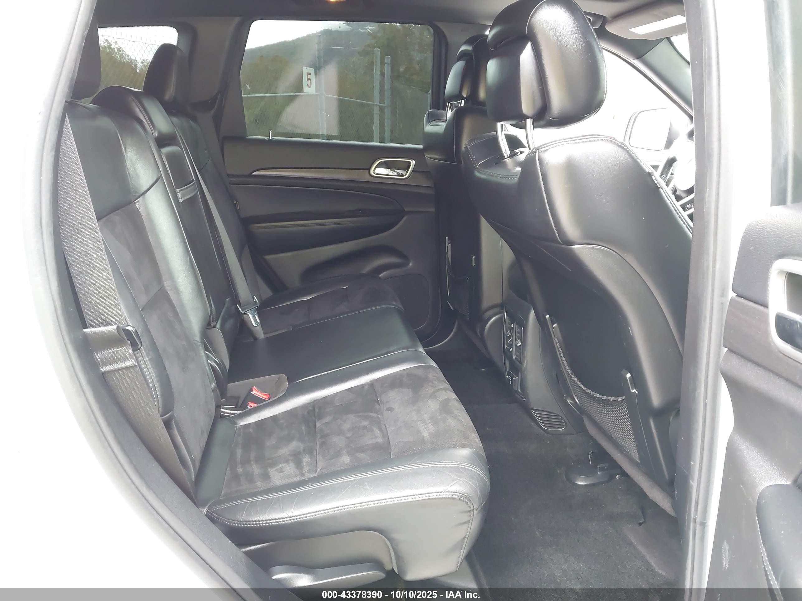 JEEP GRAND image 8