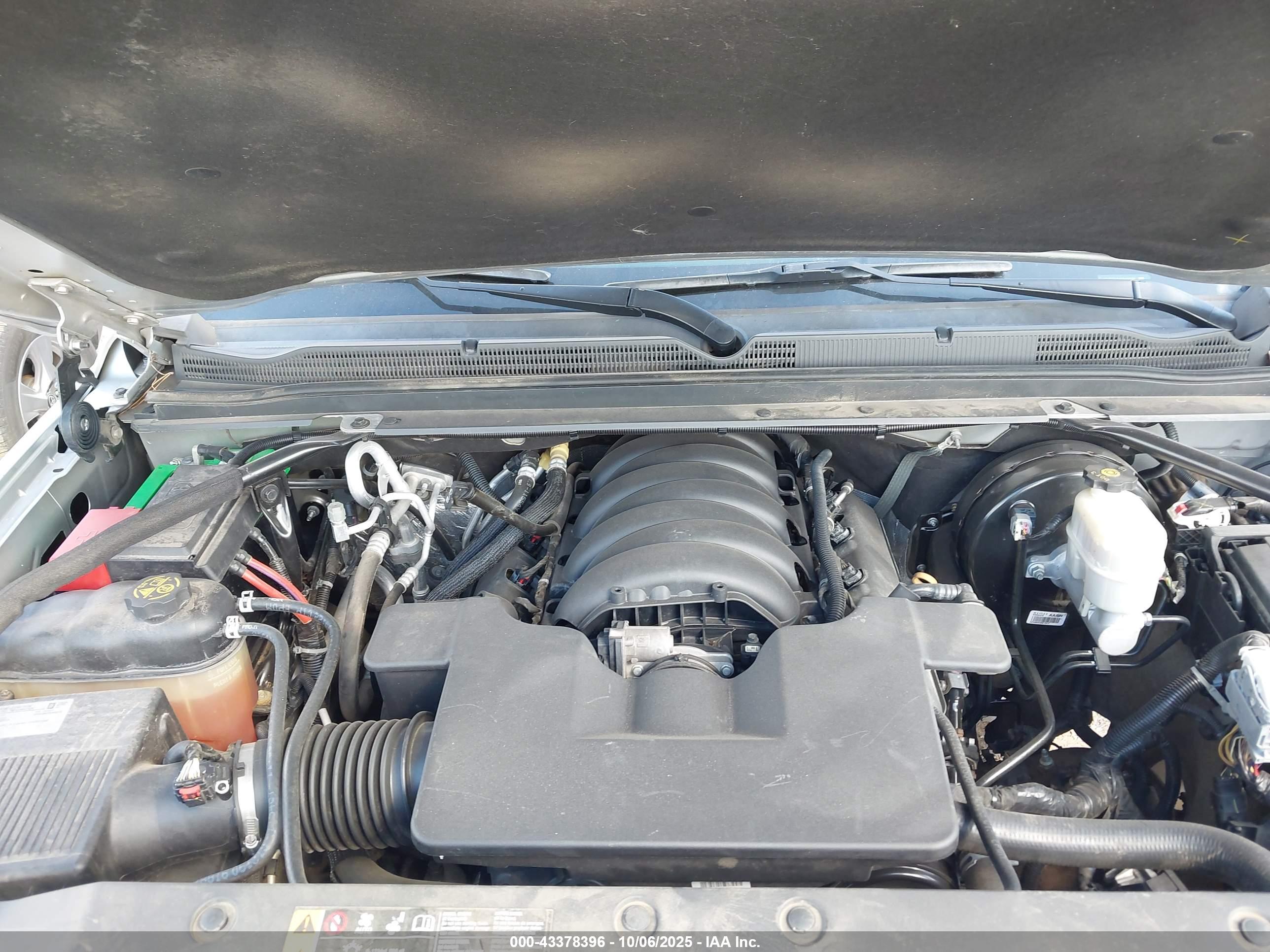 CHEVROLET TAHOE image 10