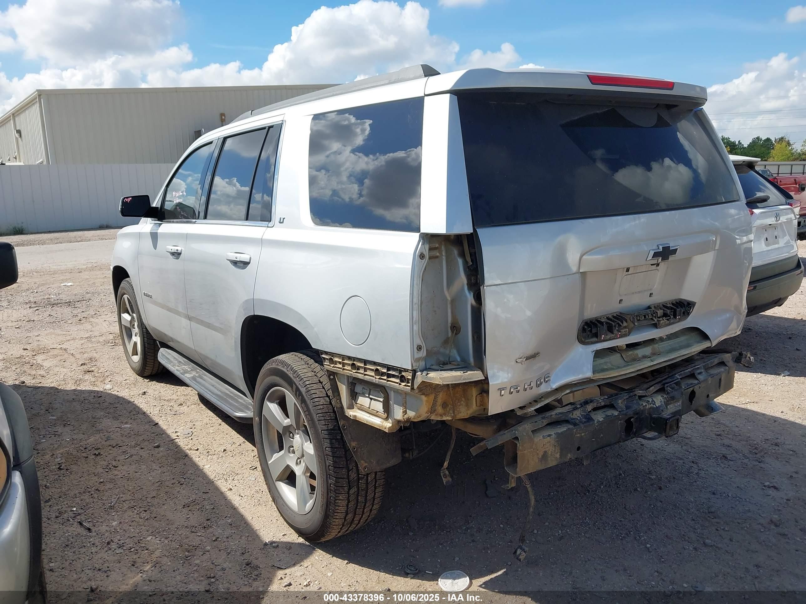 CHEVROLET TAHOE image 3