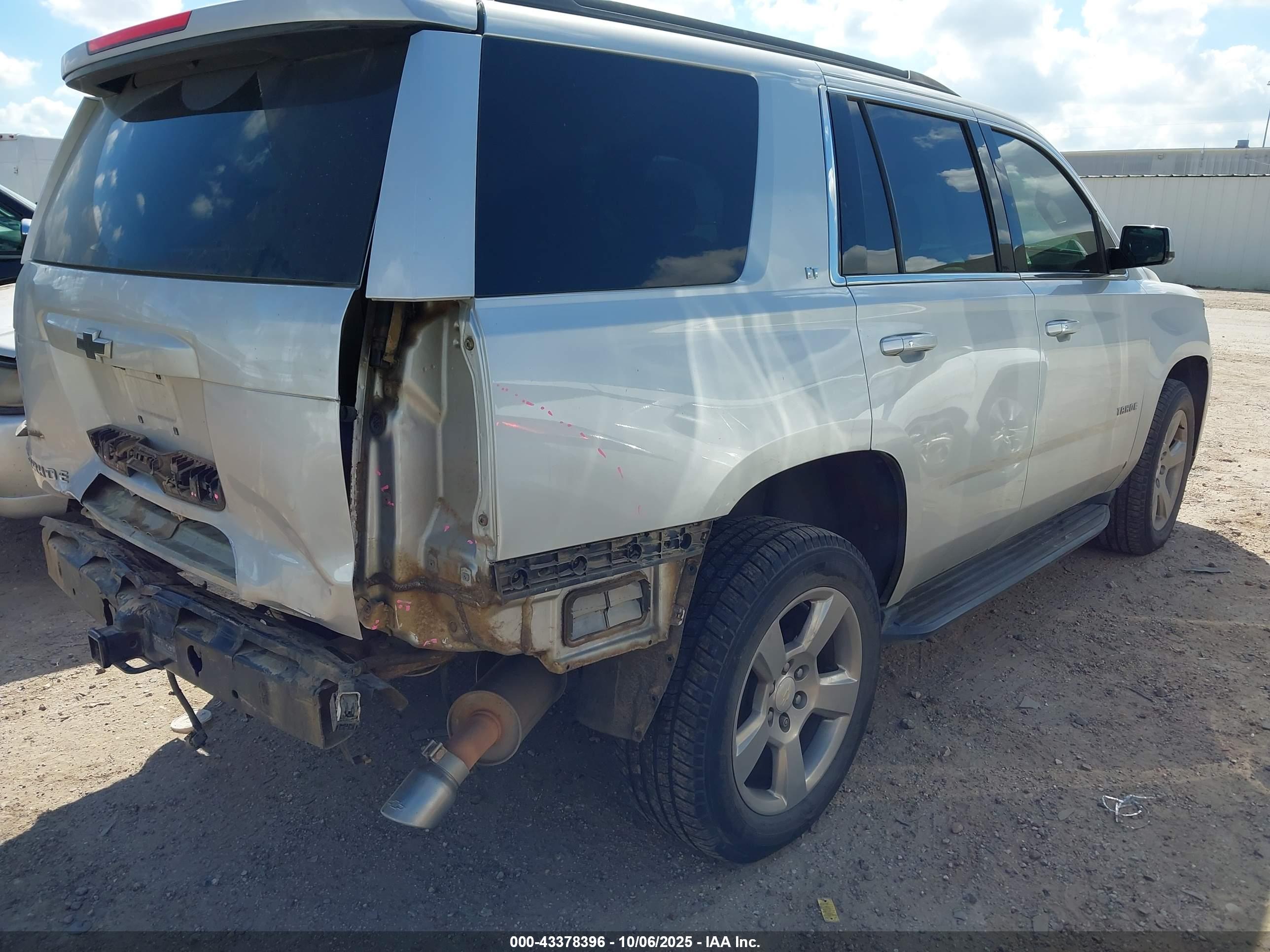 CHEVROLET TAHOE image 4