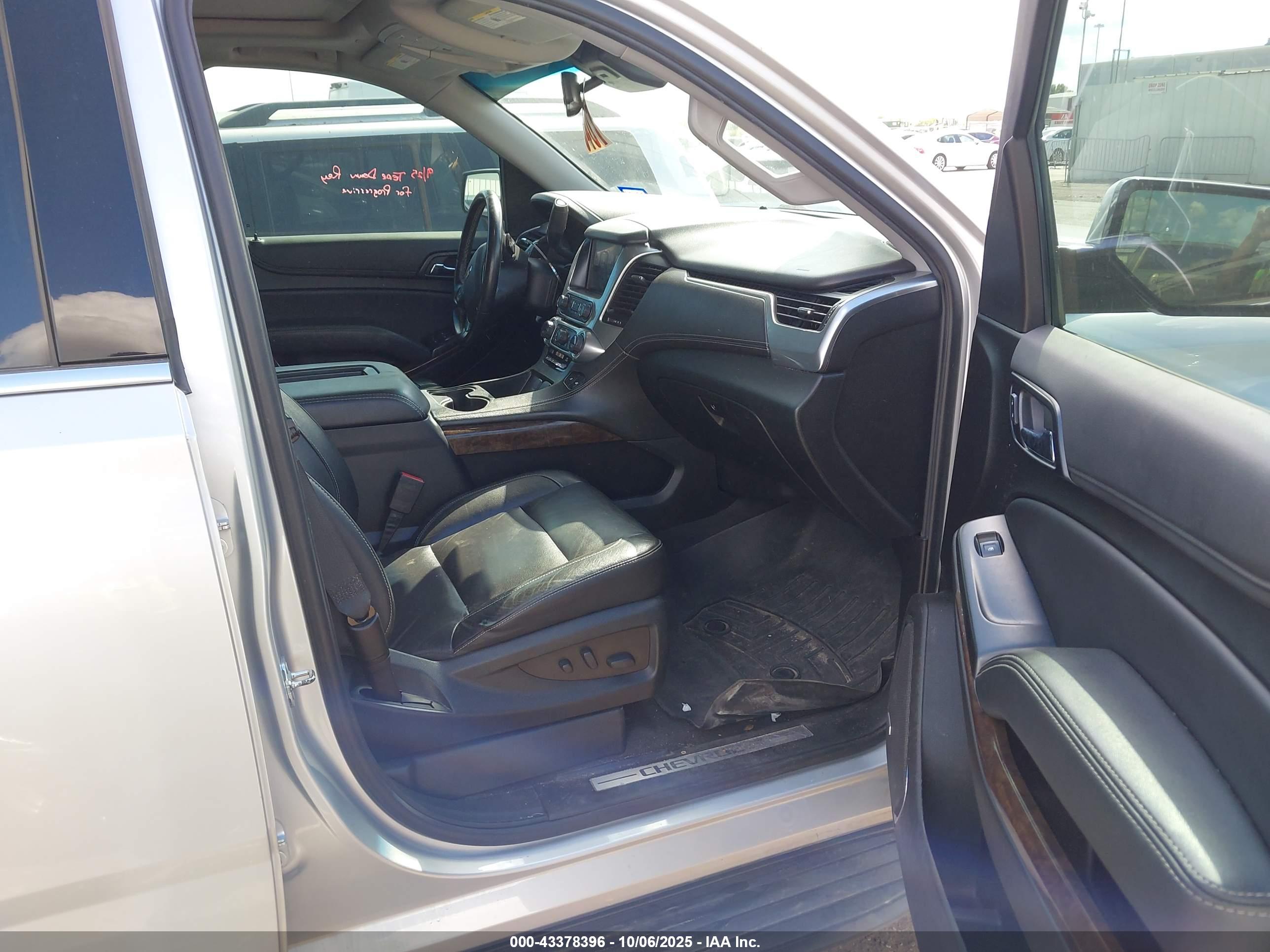 CHEVROLET TAHOE image 5