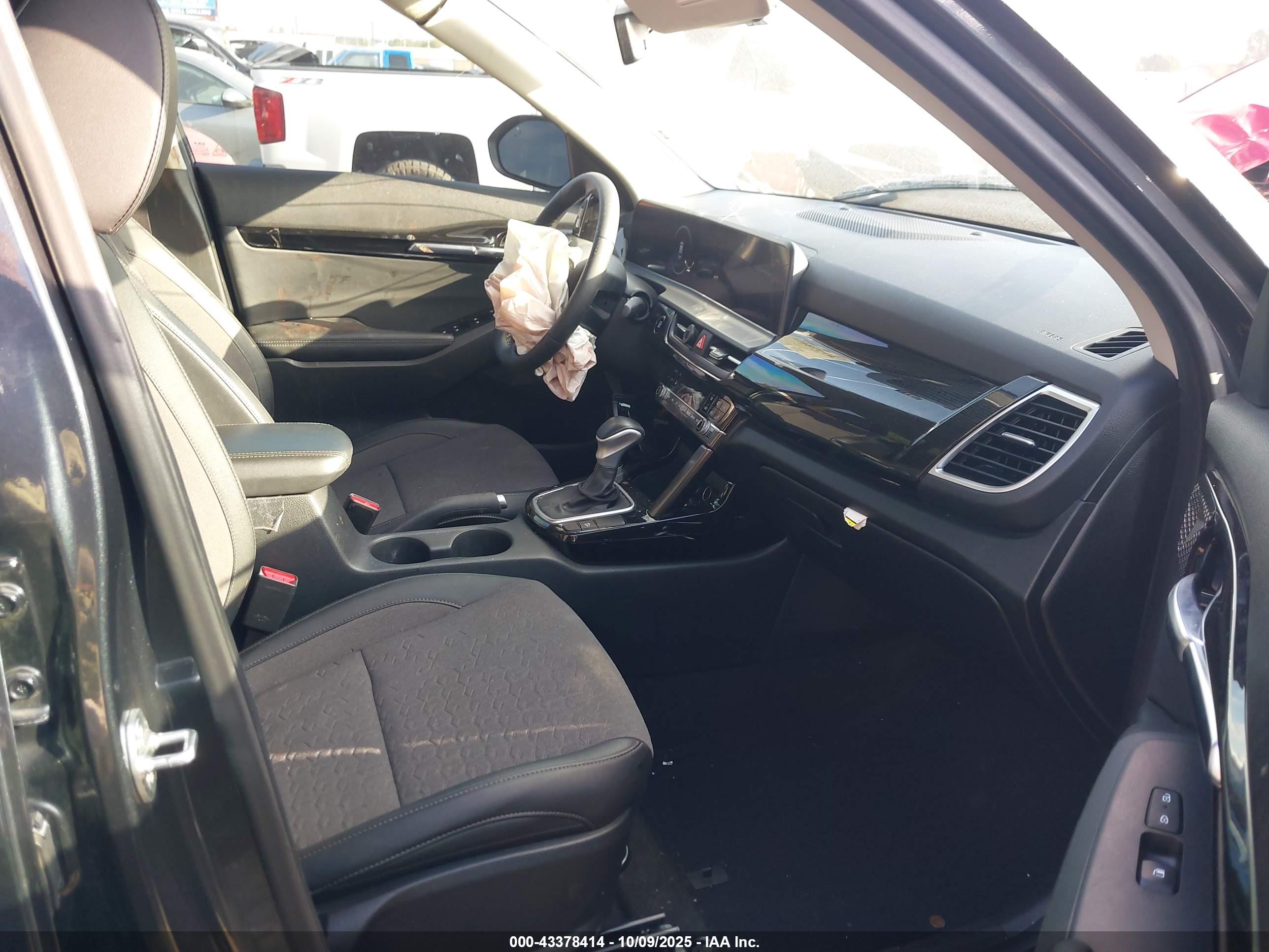 KIA SELTOS image 5