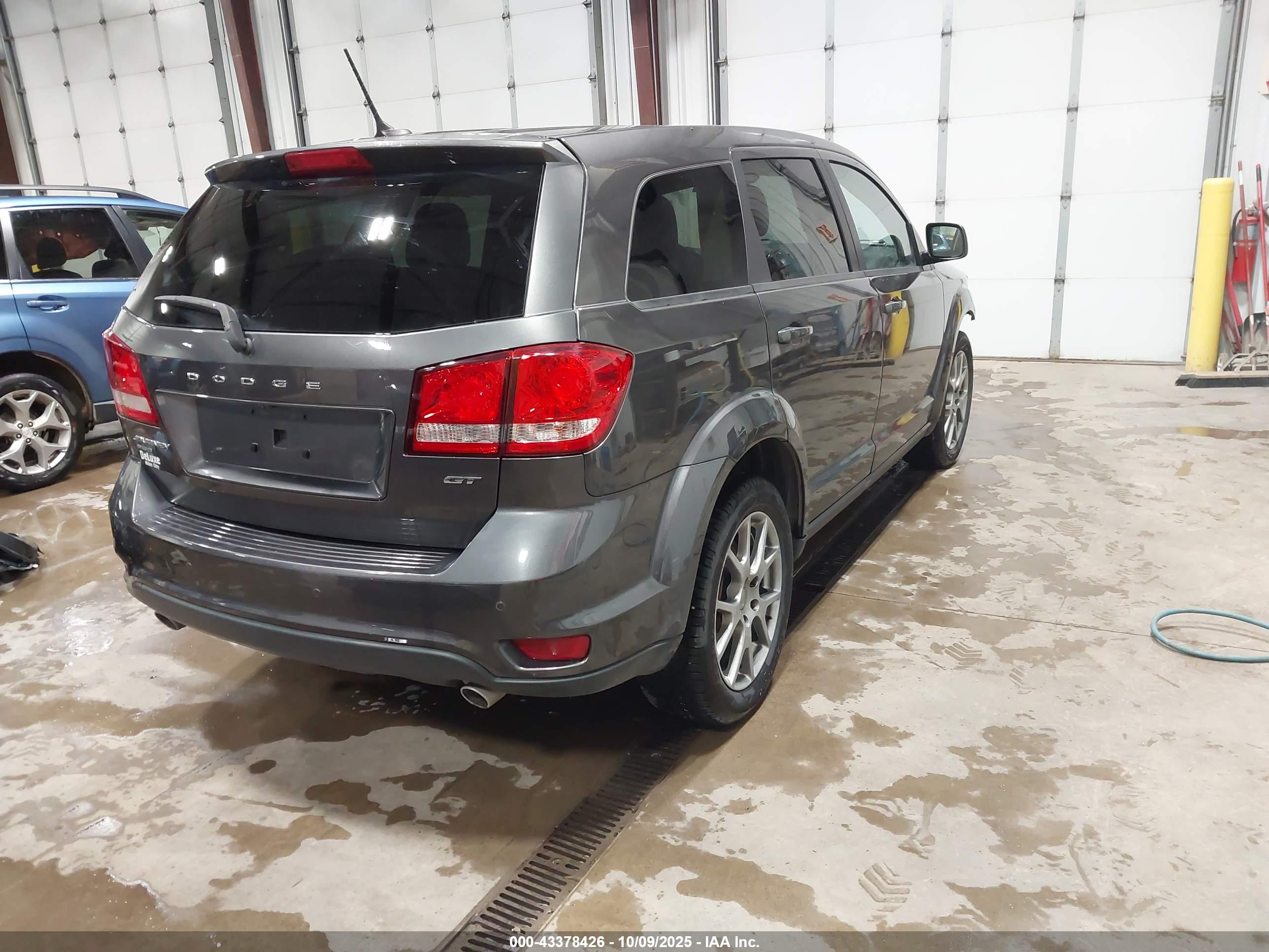 DODGE JOURNEY image 4