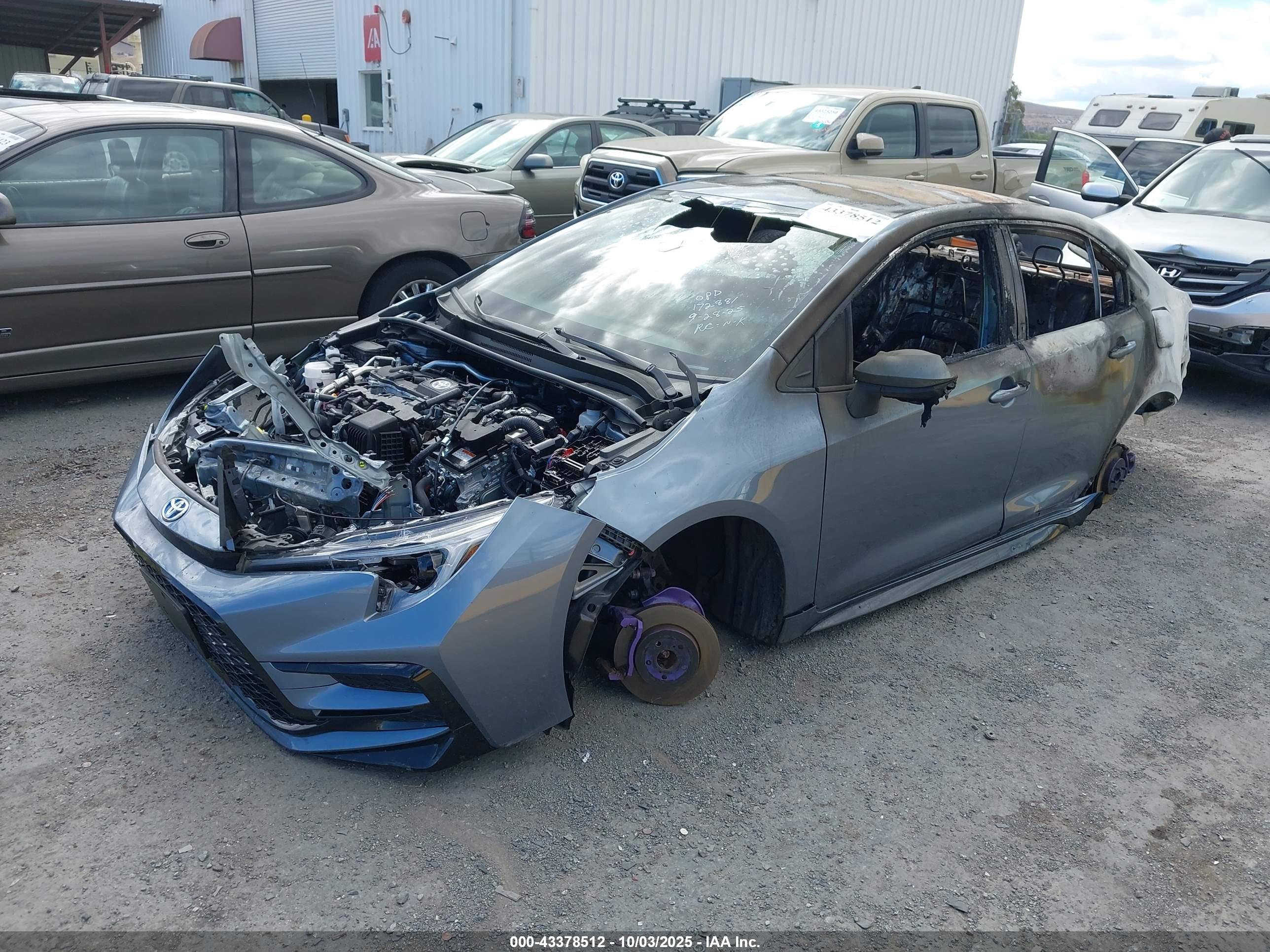 TOYOTA COROLLA image 2