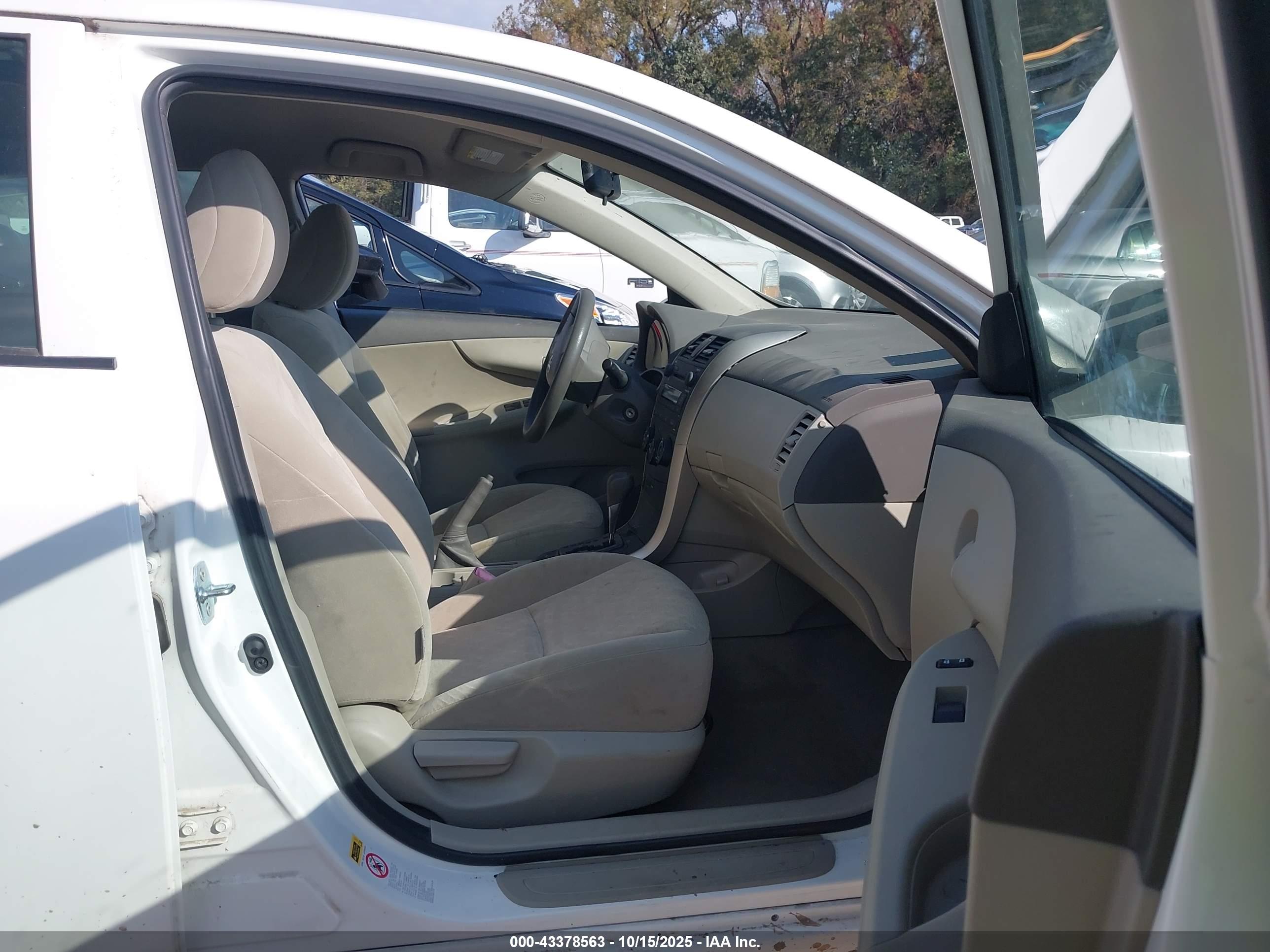 TOYOTA COROLLA image 5