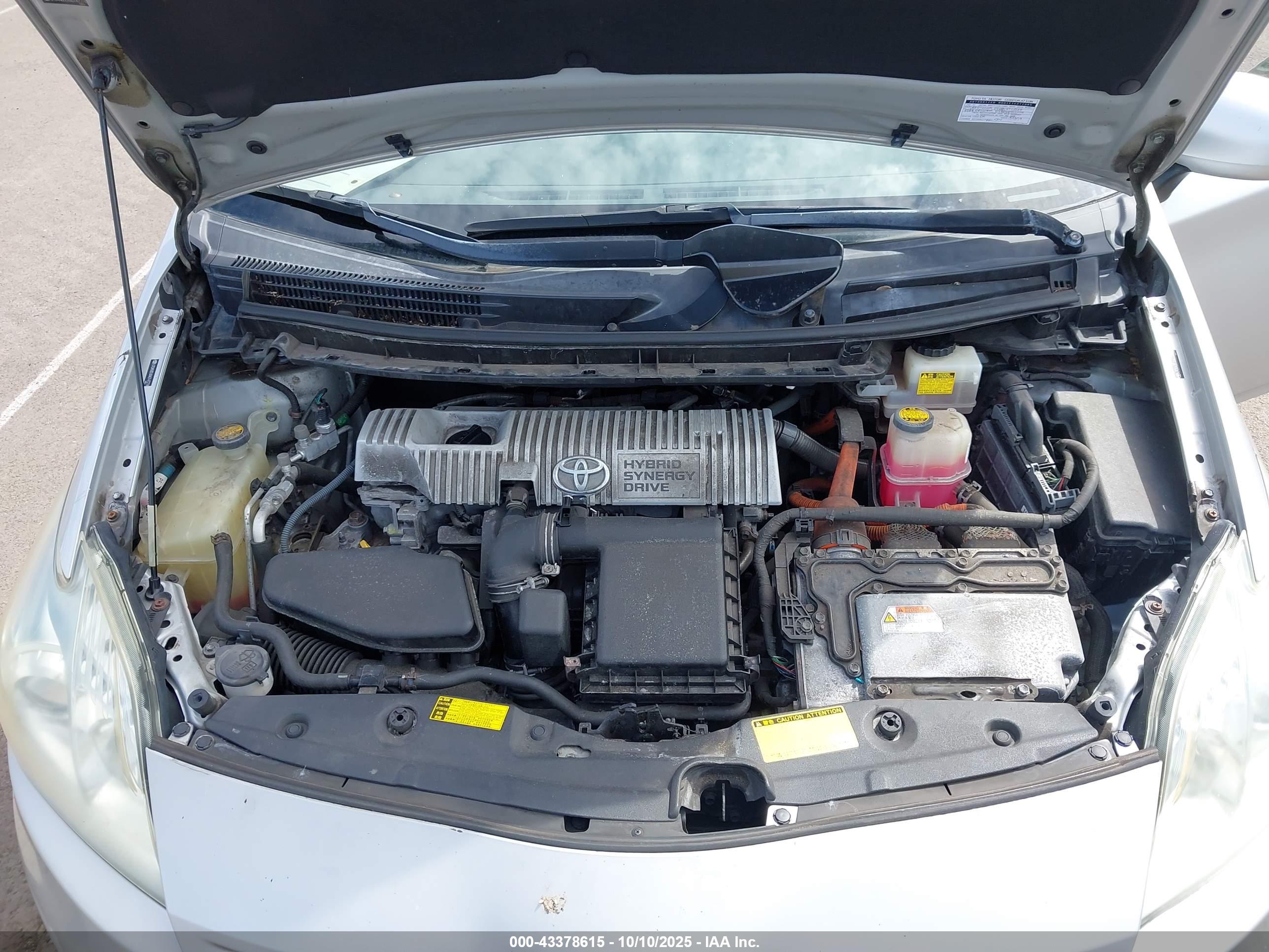 TOYOTA PRIUS image 10