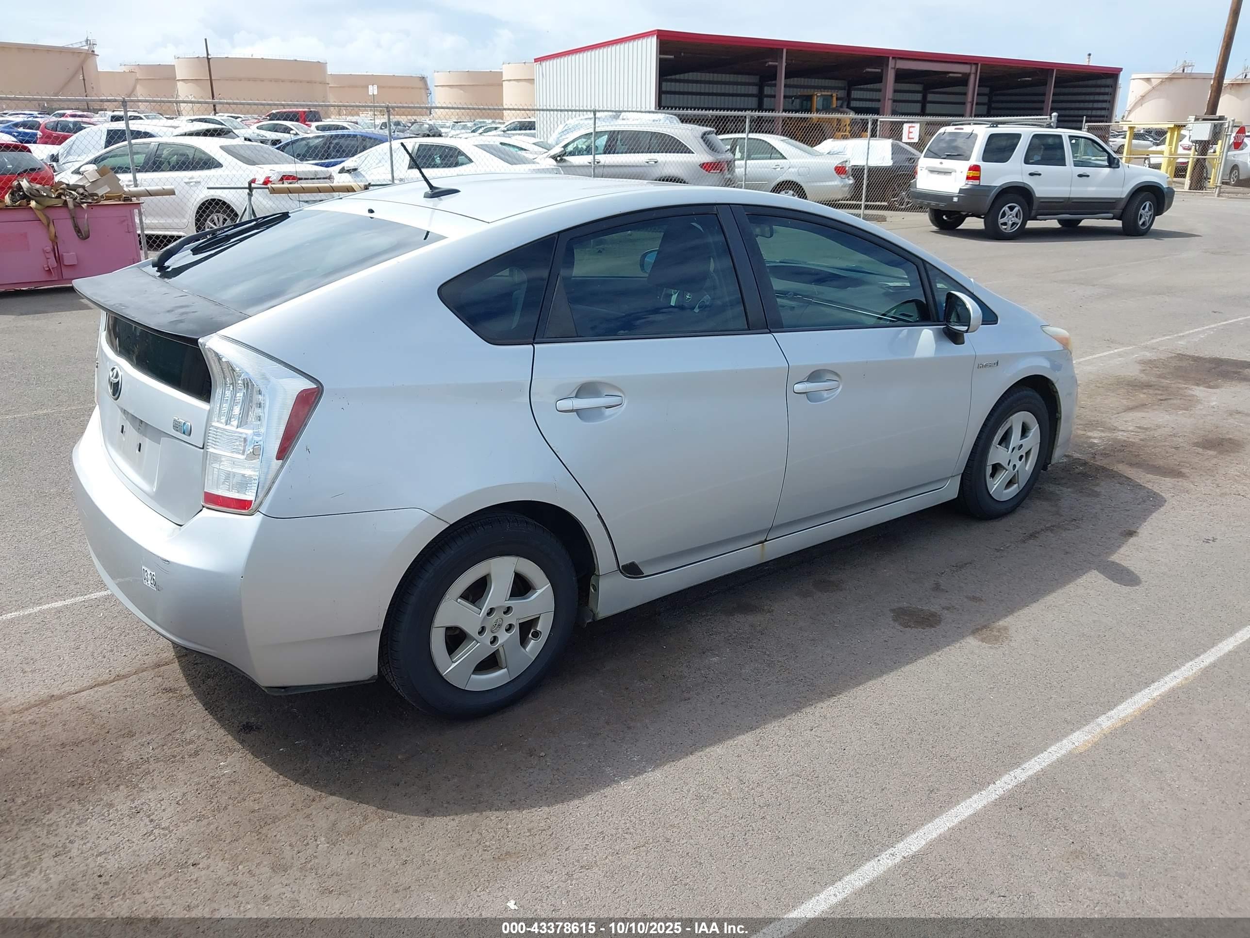 TOYOTA PRIUS image 4