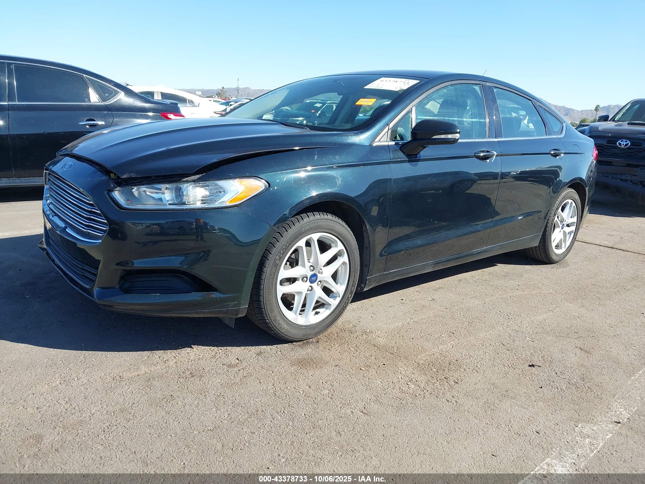 FORD FUSION image 2