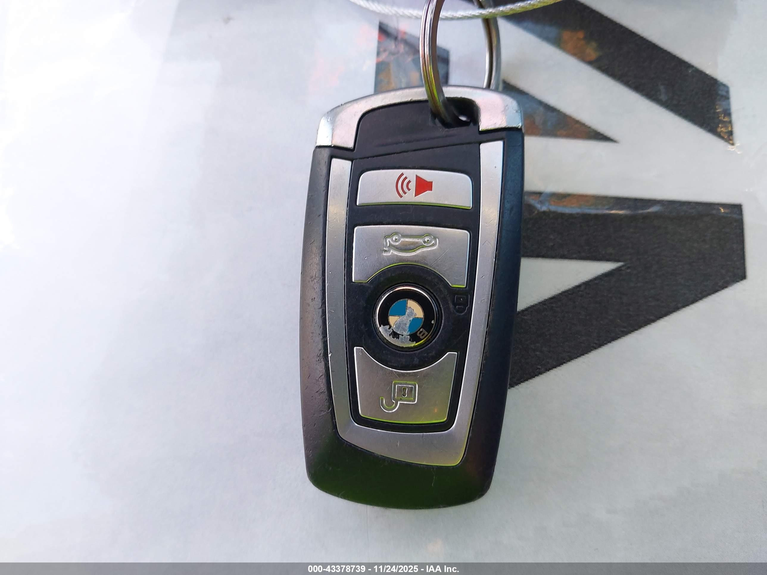 BMW 650I image 11