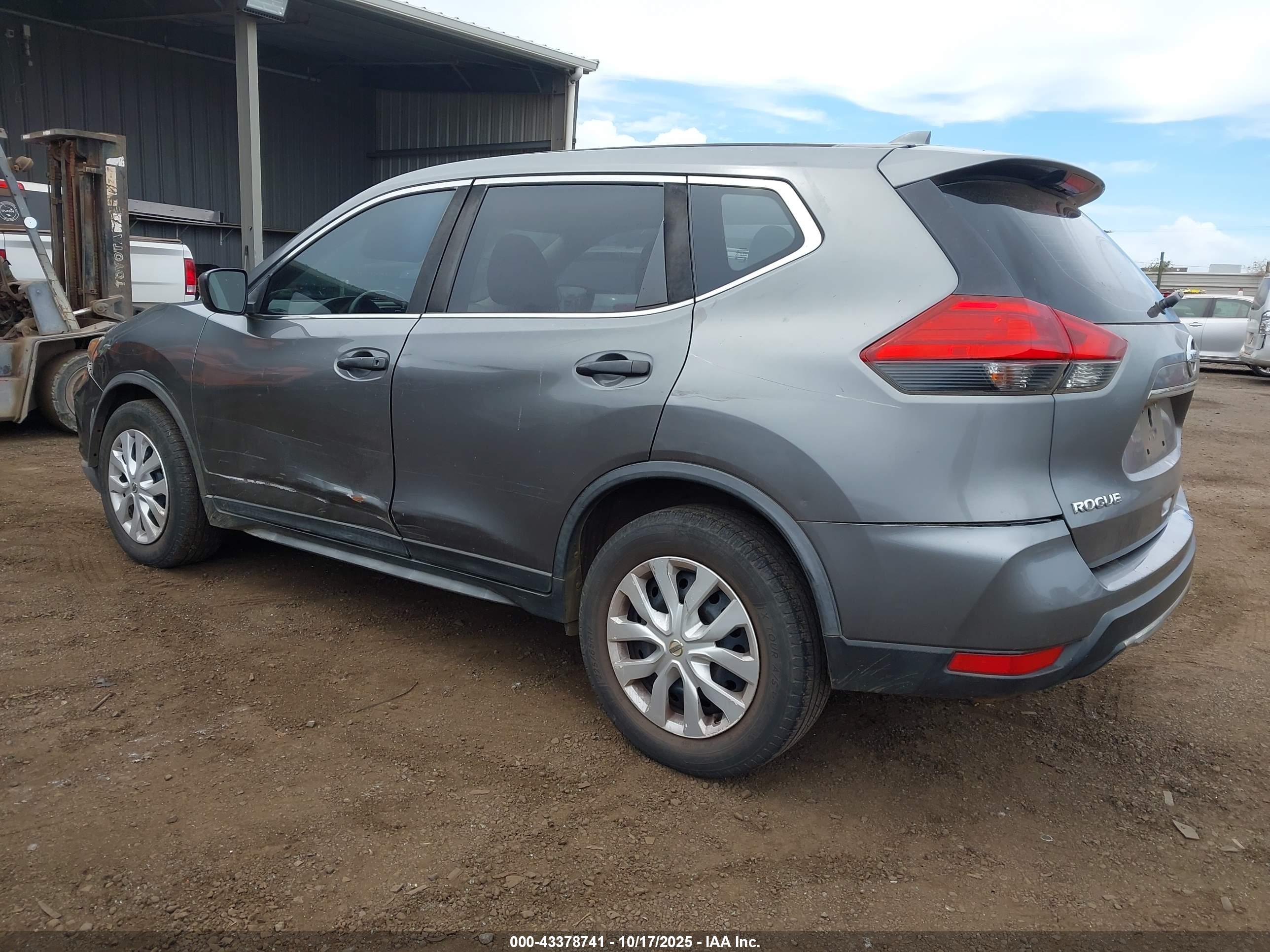 NISSAN ROGUE image 3