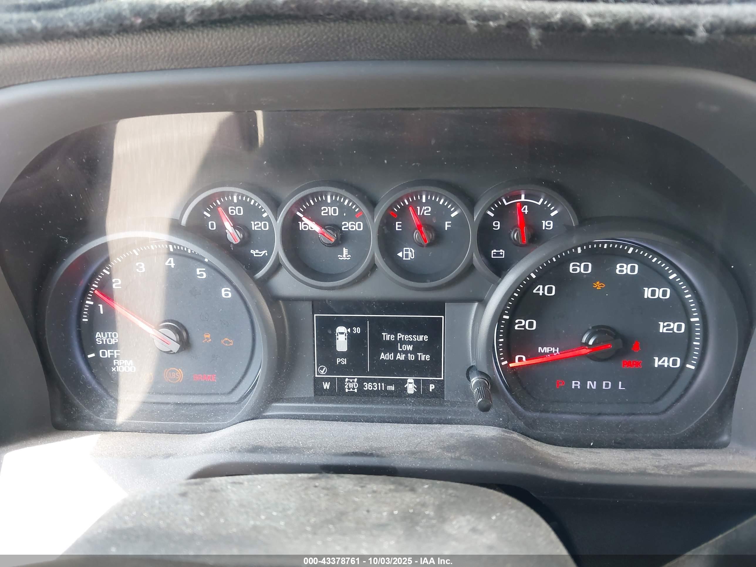 CHEVROLET SILVERADO image 7
