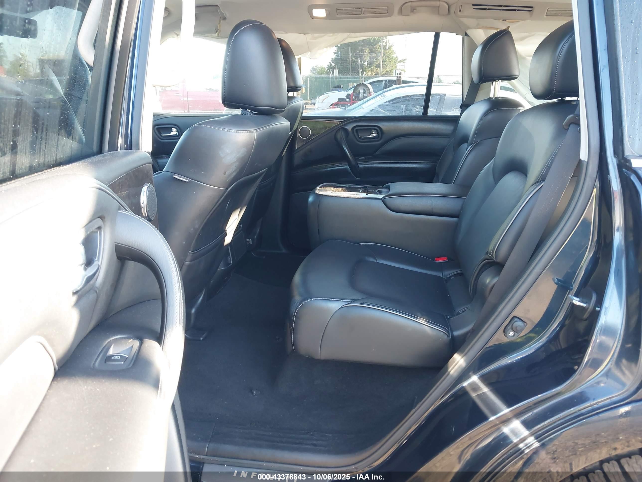 INFINITI QX80 image 8