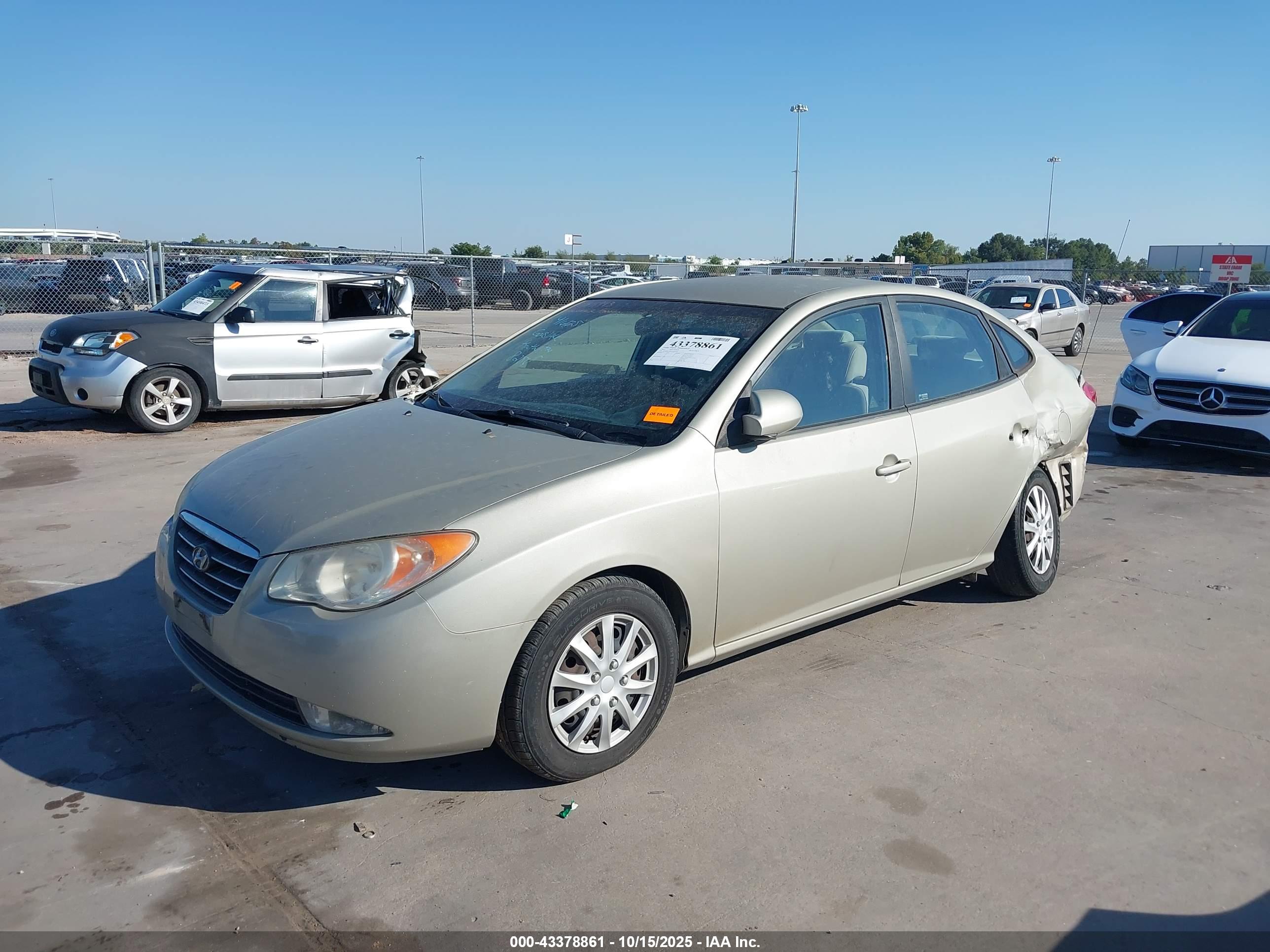 HYUNDAI ELANTRA image 2