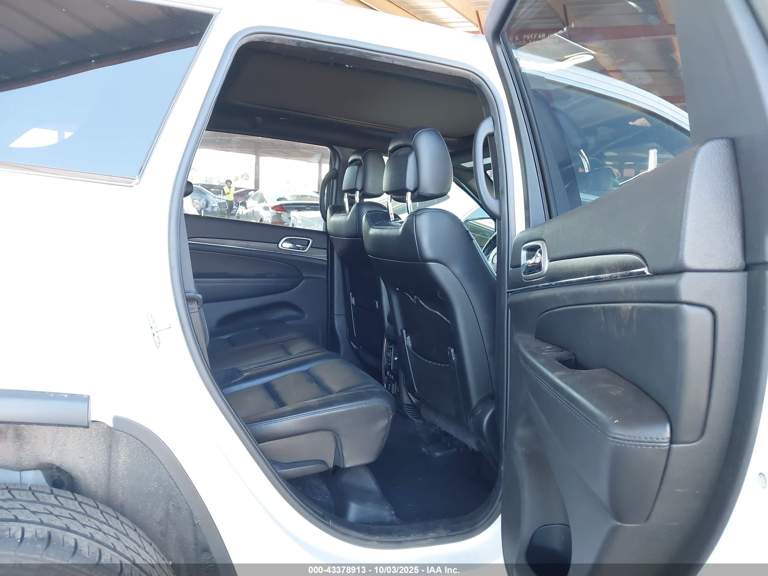 JEEP GRAND image 8