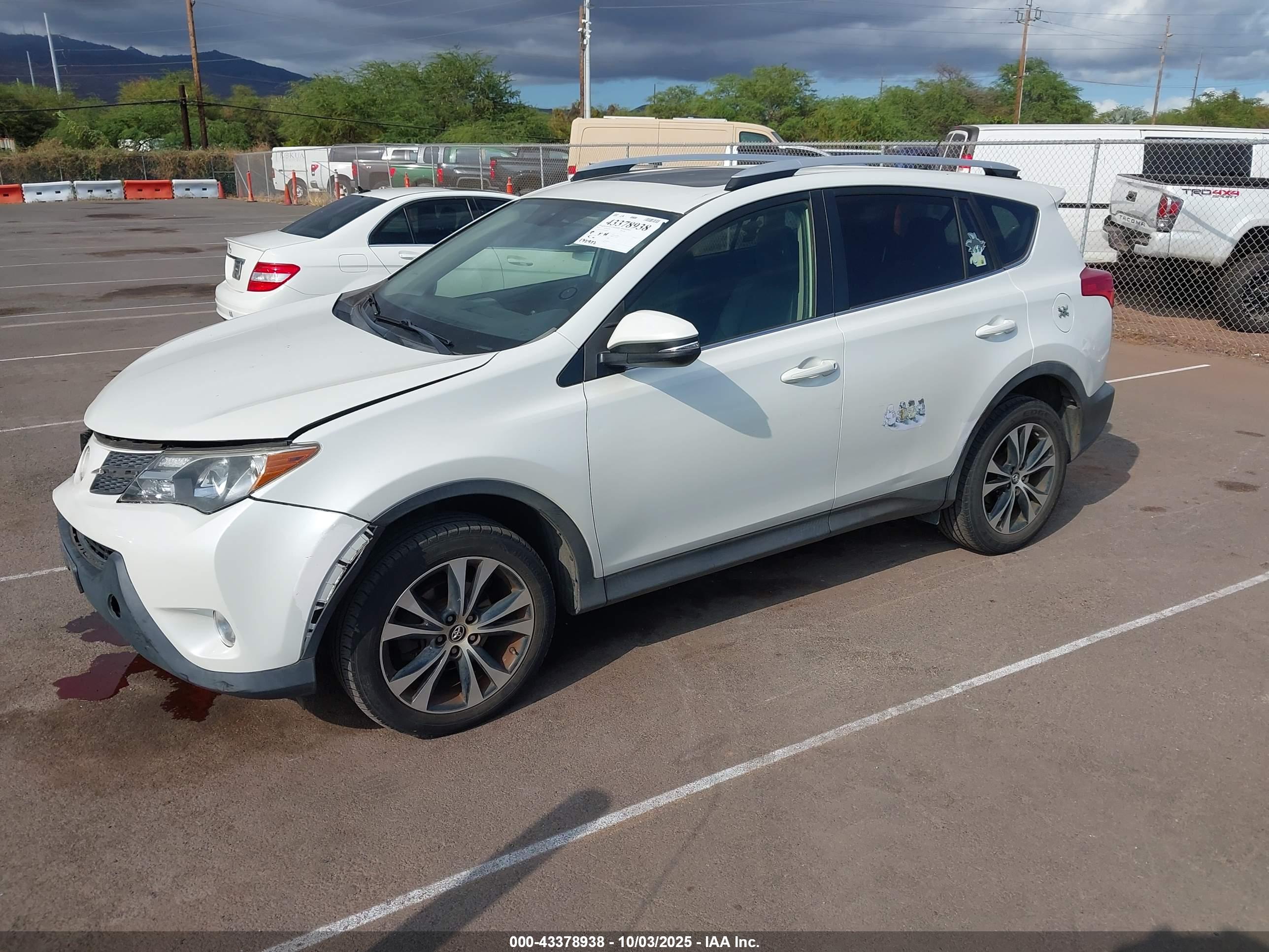 TOYOTA RAV4 image 2