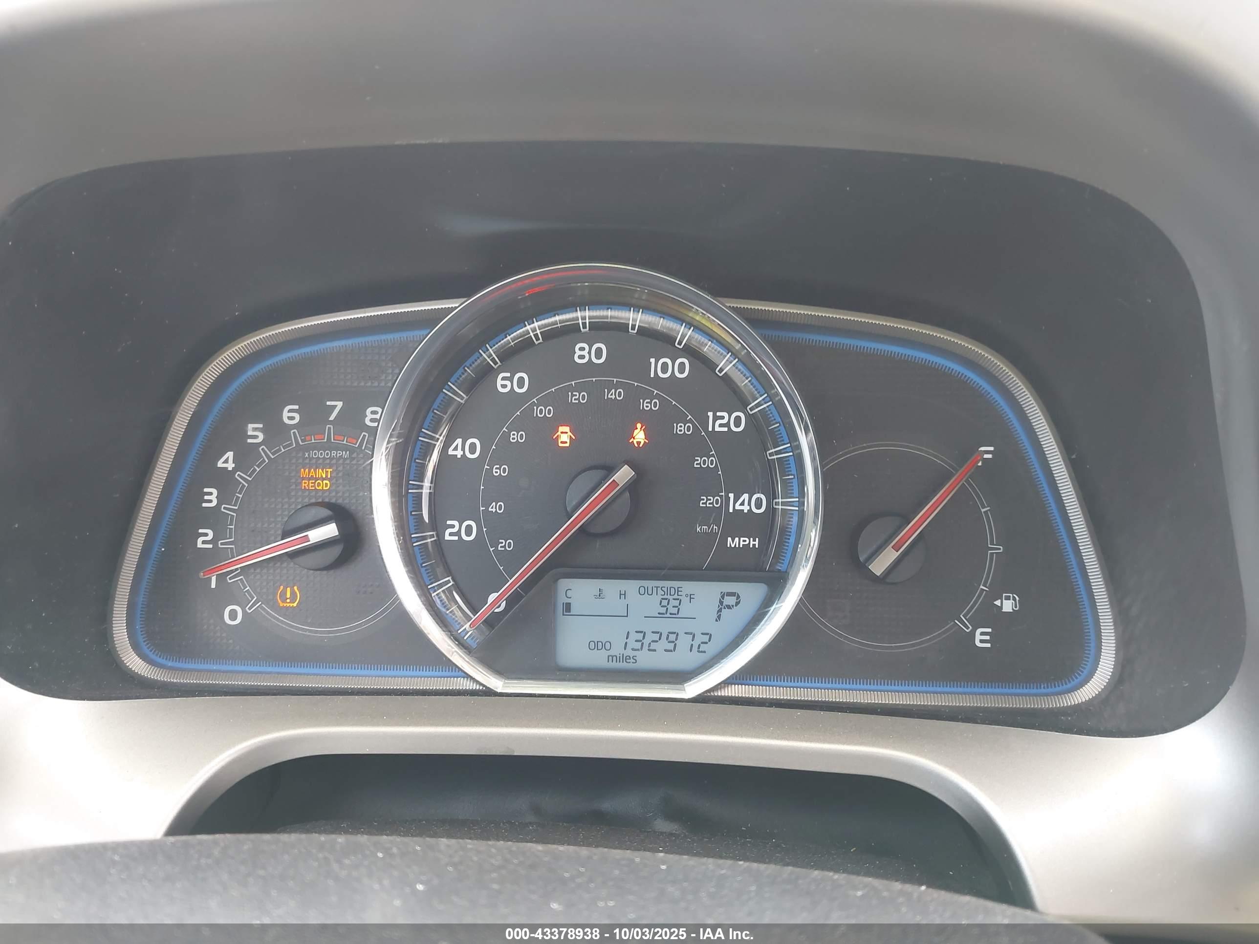 TOYOTA RAV4 image 7