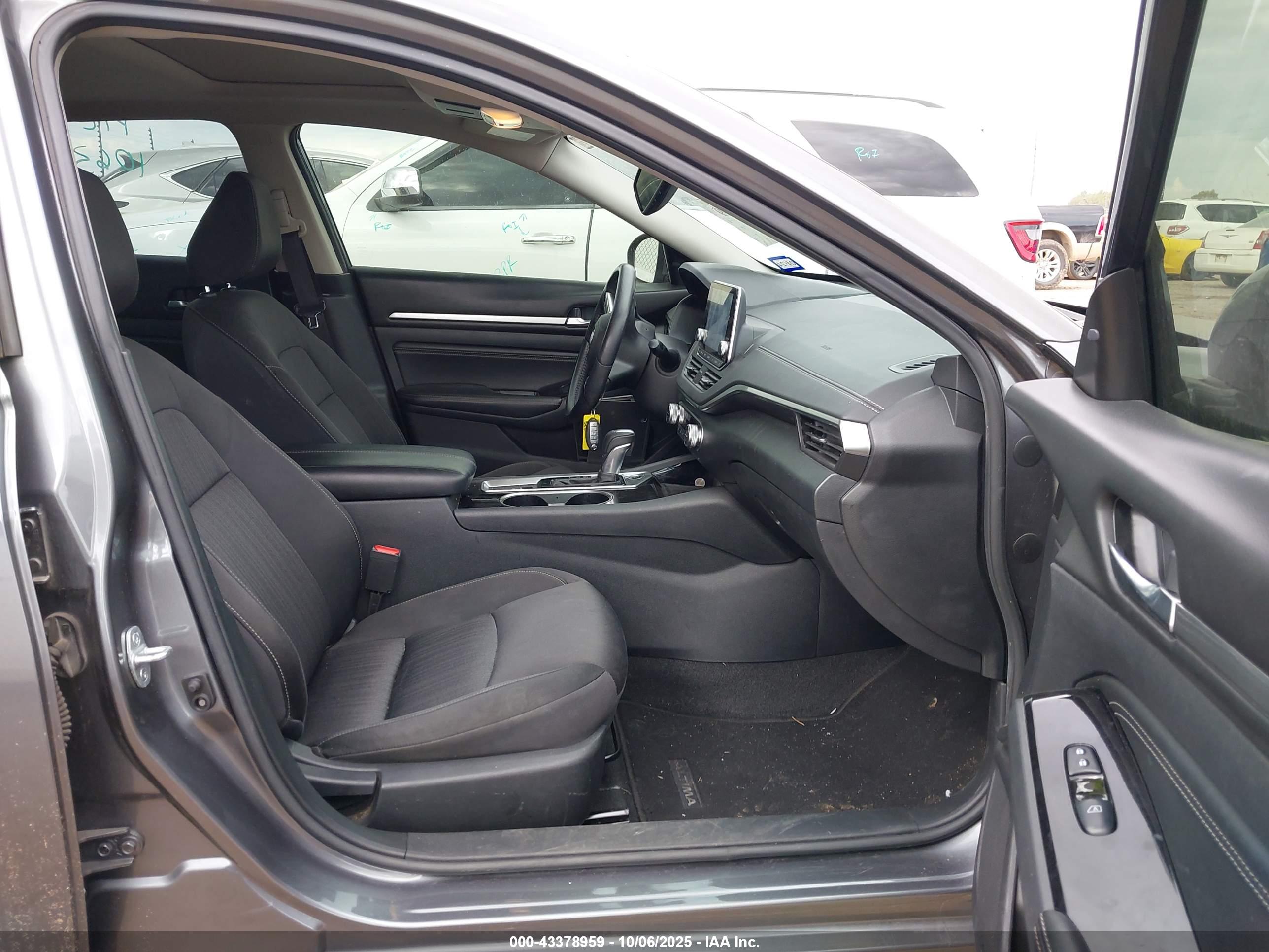 NISSAN ALTIMA image 5