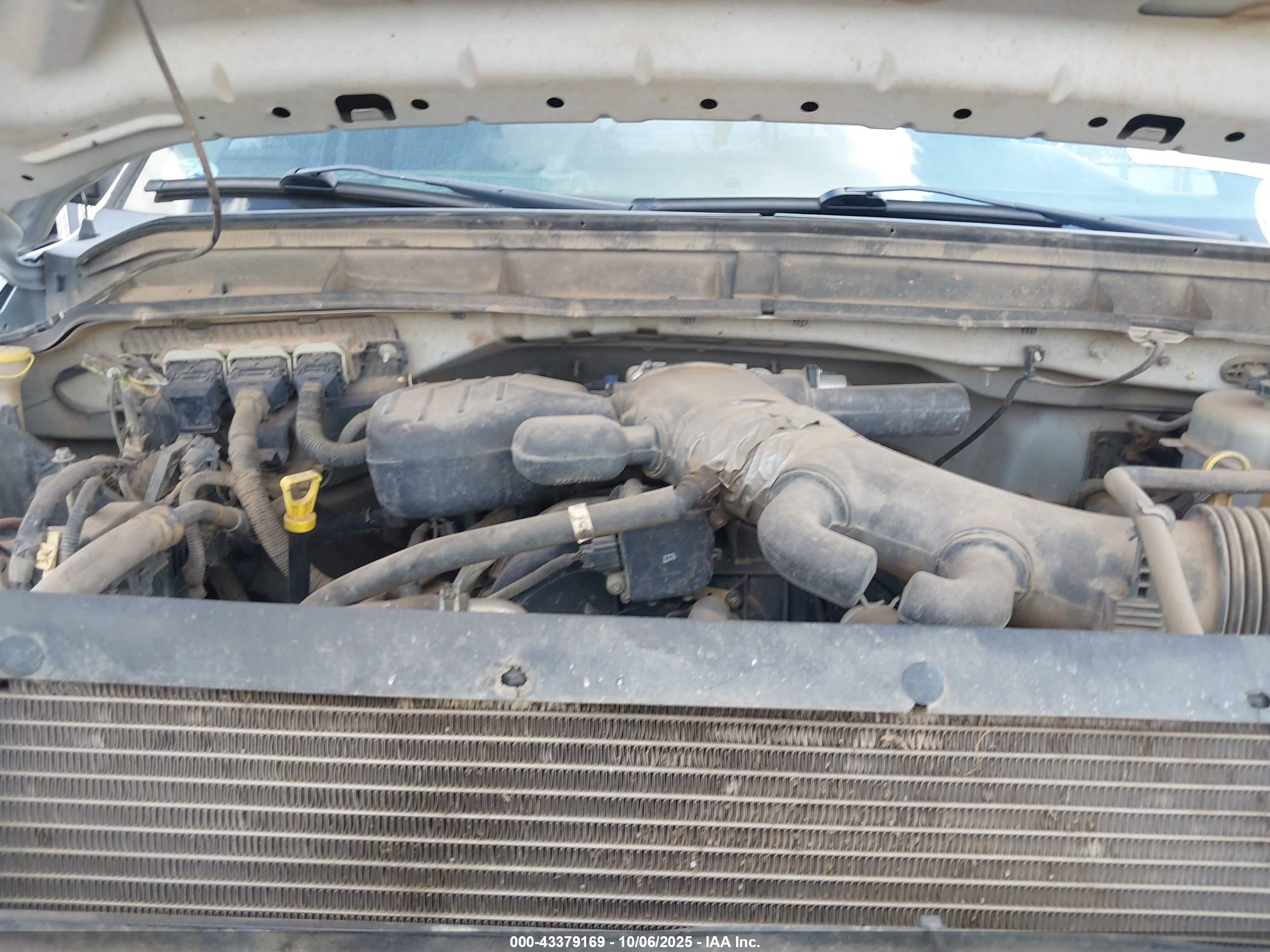 FORD F-550 image 10