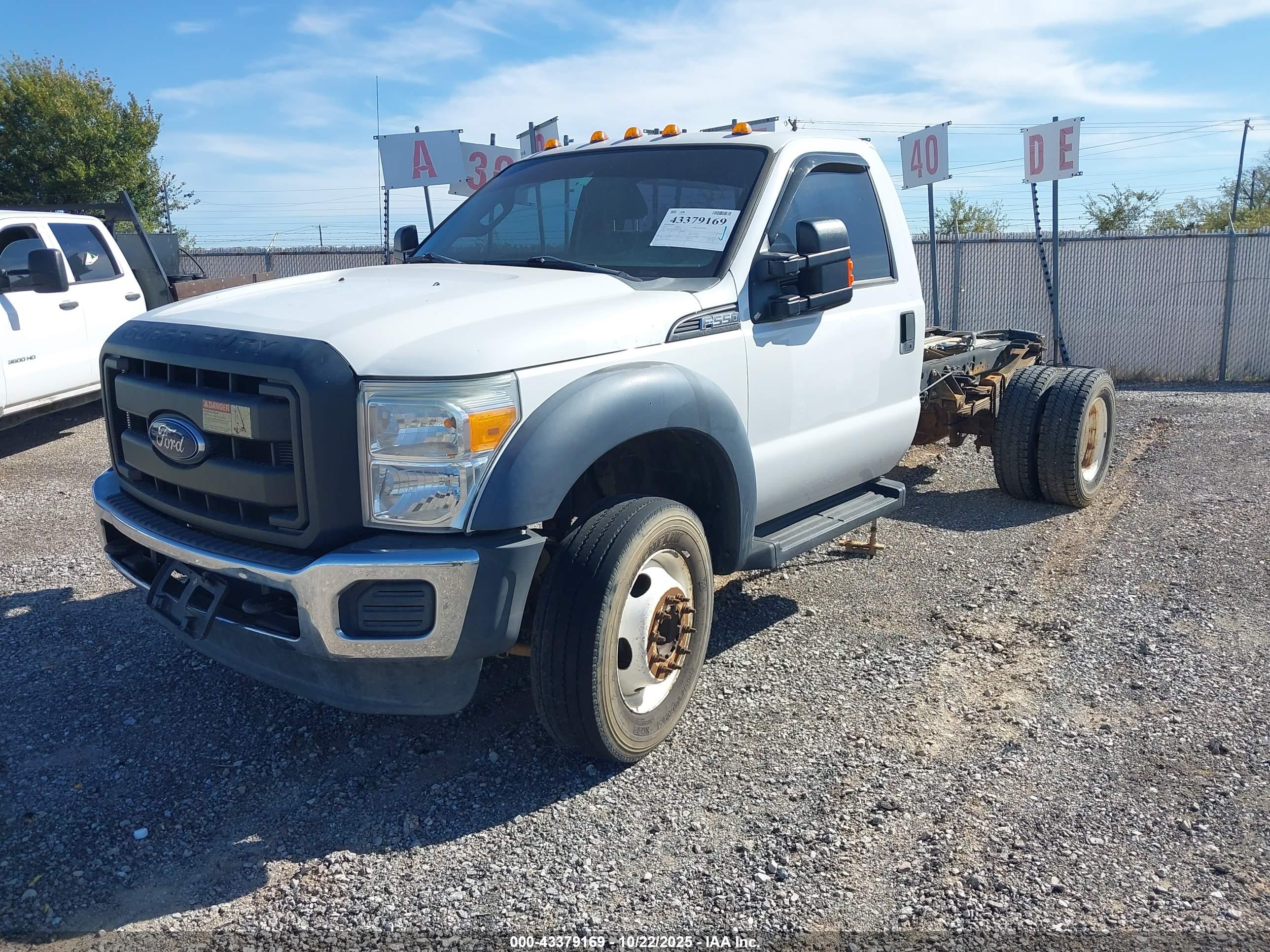 FORD F-550 image 2